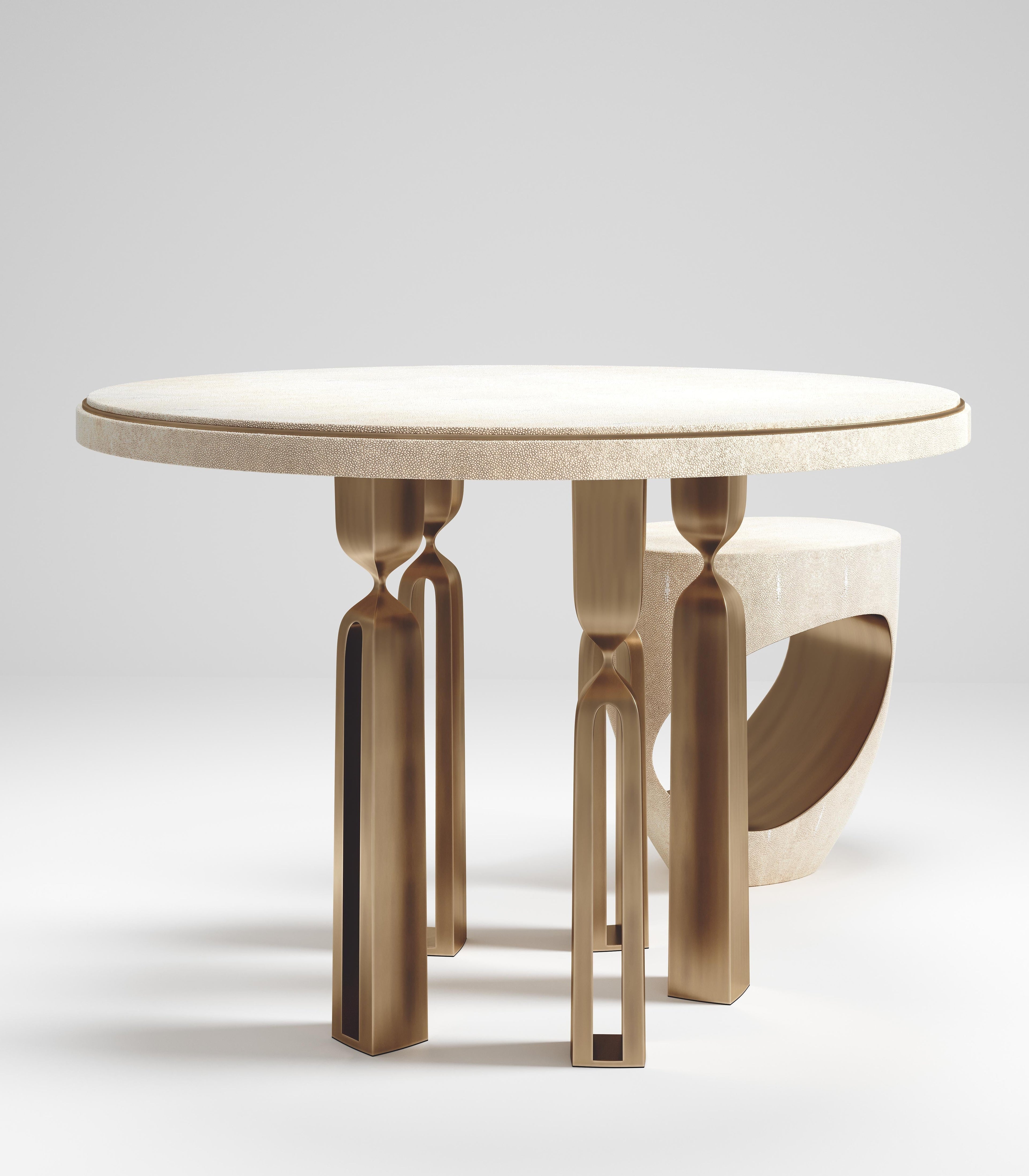 https://a.1stdibscdn.com/shagreen-breakfast-table-with-bronze-patina-brass-by-kifu-paris-for-sale-picture-4/f_45491/f_278101821647398835261/Table_basse_Rhapsody_v30001_master.jpg