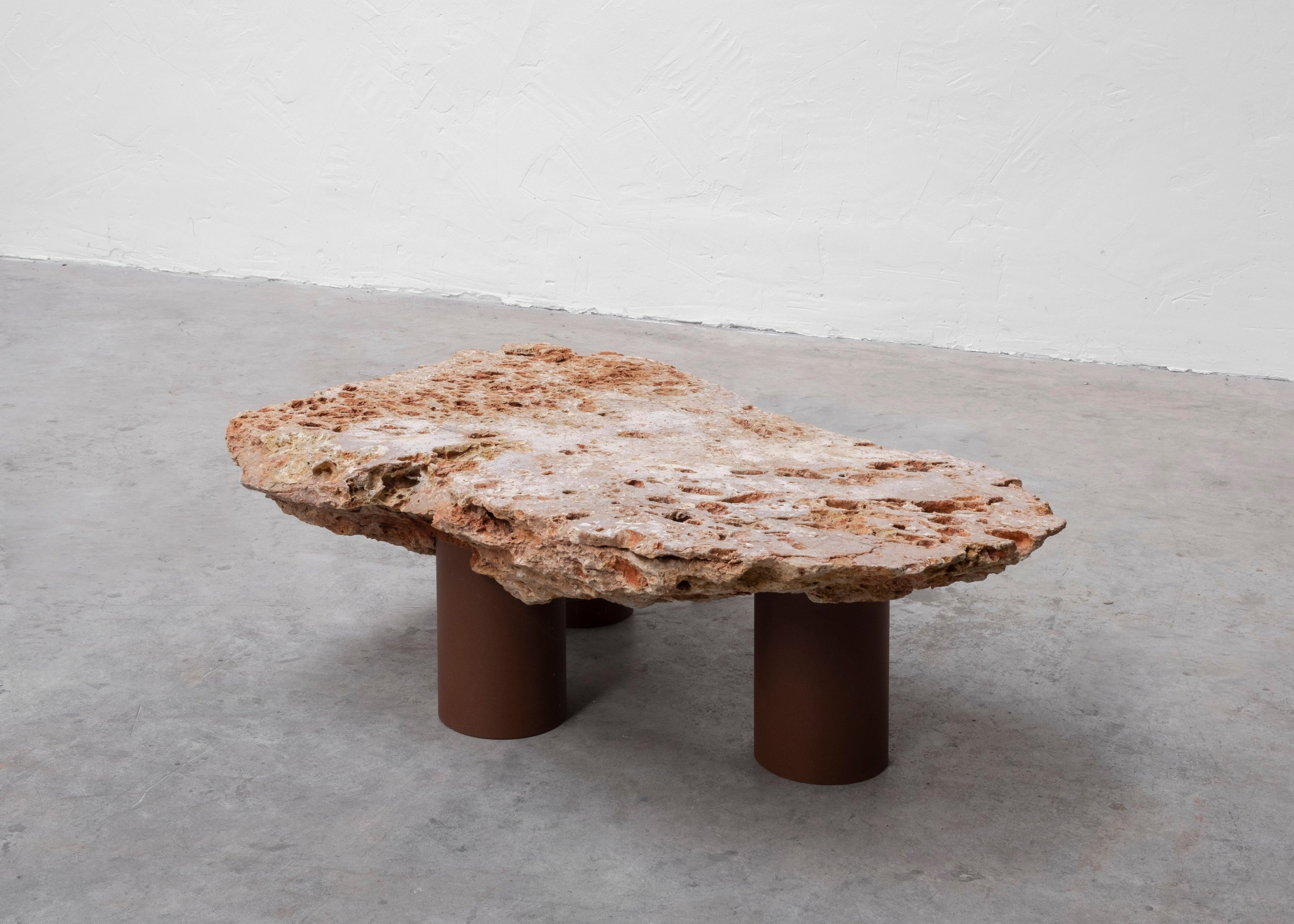 https://a.1stdibscdn.com/meuliere-stone-coffee-table-by-frederic-saulou-for-sale-picture-8/f_12192/f_404431721719948022346/Table_basse_master.jpg