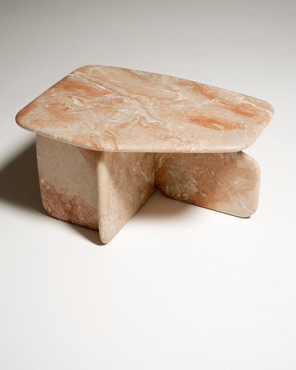 https://a.1stdibscdn.com/tacchini-dolmen-marble-low-table-designed-by-noe-duchaufour-lawrance-for-sale-picture-3/f_44652/f_295419721657647490707/Tacchini_Dolmen_Web_03_master.jpg