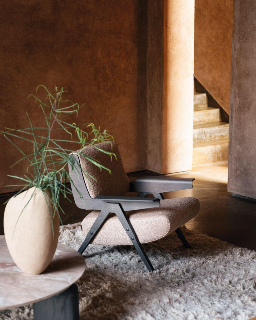 https://a.1stdibscdn.com/lina-iconic-armchair-by-gianfranco-frattini-for-tacchini-for-sale-picture-2/f_105752/f_463273921755597209279/Tacchini_Lina_Armchair_Catalogue2023_1_master.jpg
