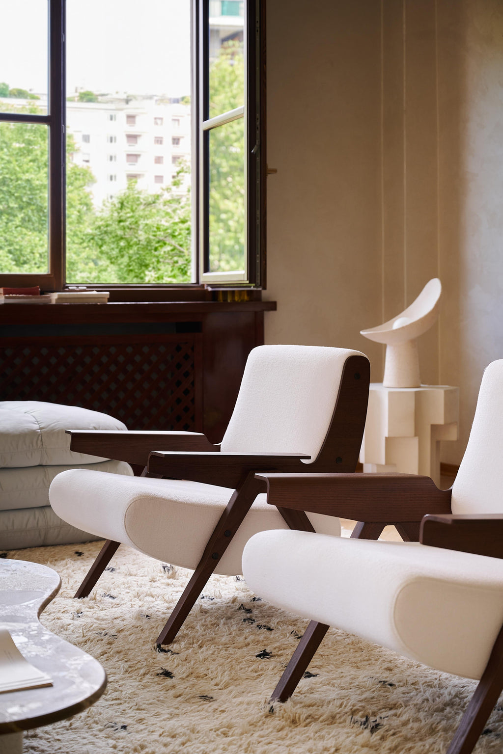 https://a.1stdibscdn.com/customizable-tacchini-lina-armchair-by-gianfranco-frattini-for-sale-picture-11/f_44652/f_216876421769804205476/Tacchini_Lina_VSommariva_master.jpg