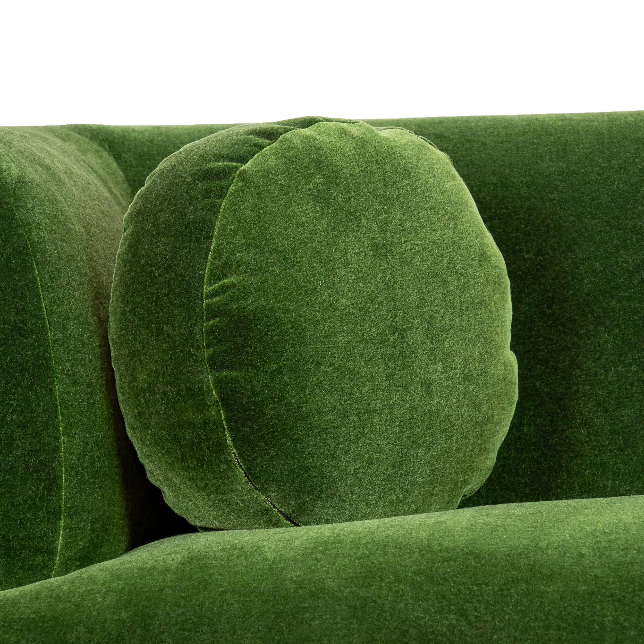 https://a.1stdibscdn.com/custom-curved-modern-velvet-sofa-with-bolster-cushions-for-sale-picture-10/f_21233/f_484219321768950046249/Tamara_Sofa_0014_Detail_2_master.jpg