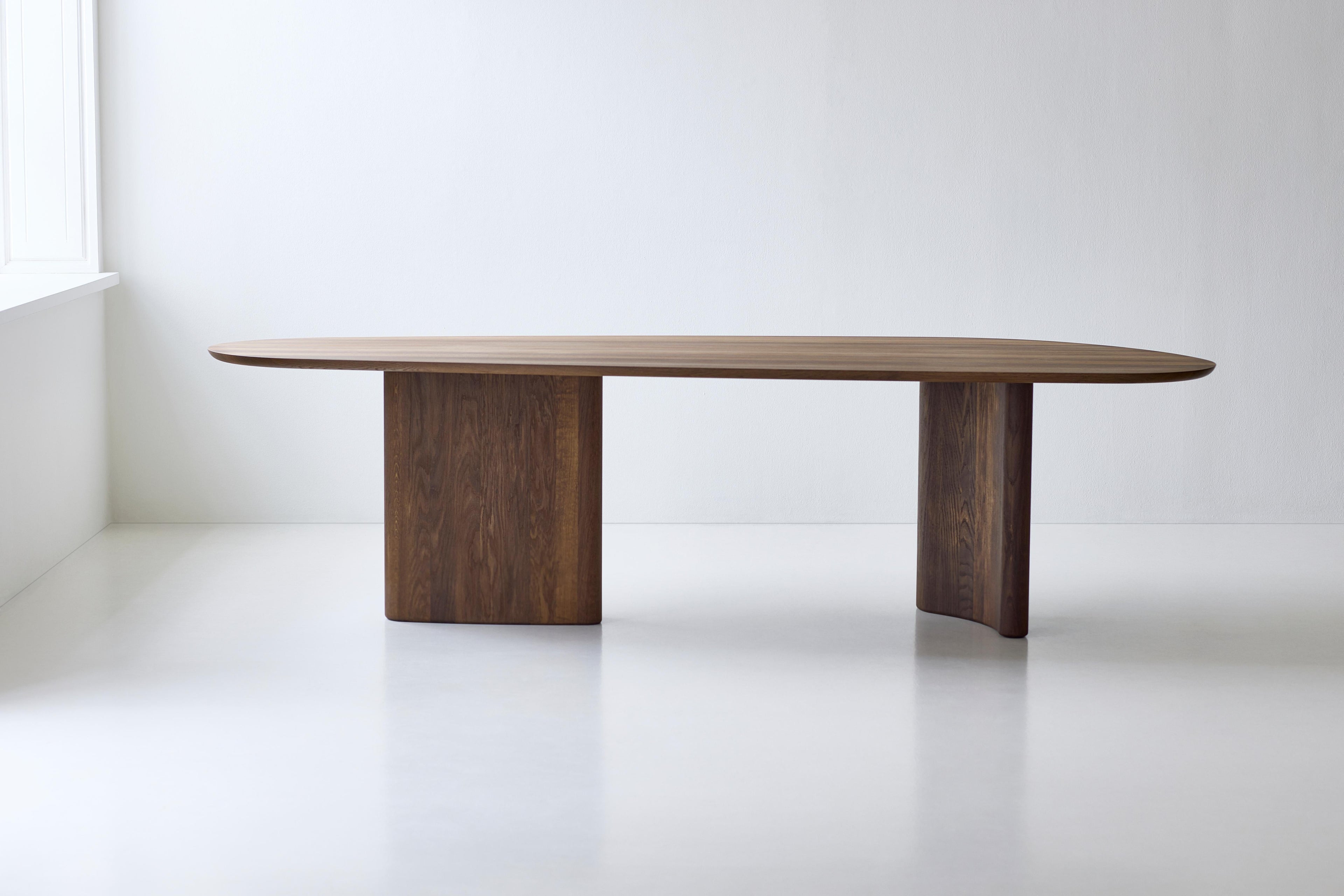 https://a.1stdibscdn.com/contemporary-rectangular-dining-table-tangent-by-dk3-lacquered-oak-240-cm-for-sale-picture-8/f_31233/f_457970821752067771665/Tangent_Table_rect_smoked_oak_13_master.jpg