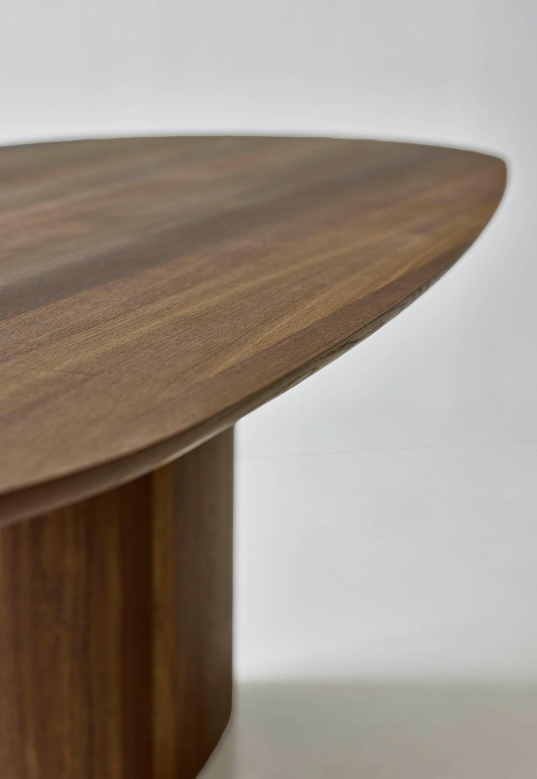 https://a.1stdibscdn.com/contemporary-rectangular-dining-table-tangent-by-dk3-oiled-white-oak-240-cm-for-sale-picture-15/f_31233/f_458106321752143114544/Tangent_Table_rect_smoked_oak_close_up_8_low_master.jpg?width=768