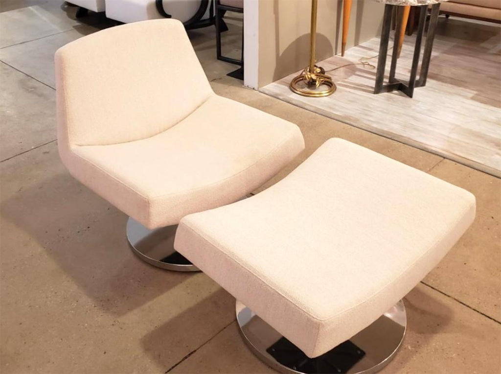 https://a.1stdibscdn.com/goodman-charlton-tanzu-chair-and-ottoman-for-sale-picture-4/f_8031/f_296372121702062055464/Tanzu_Chair_2_master.jpg