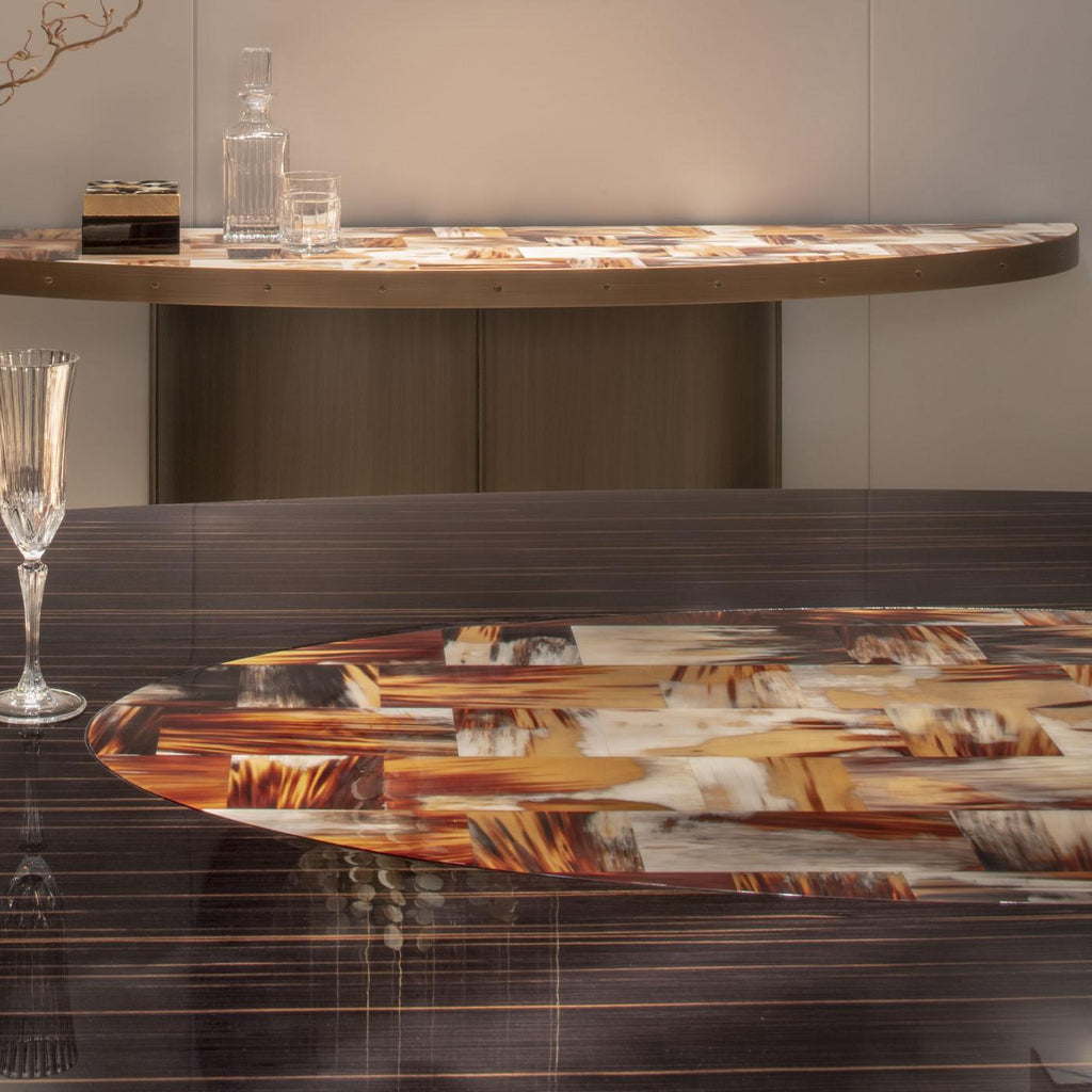 https://a.1stdibscdn.com/nettuno-dining-table-in-glossy-ebony-horn-satin-brass-by-arcahorn-for-sale-picture-3/f_12192/f_492937121773938718859/Tavoli_e_consolle_Nettuno_tavolo_da_pranzo_in_ebano_glossy_ambientata_Arcahorn_master.jpg