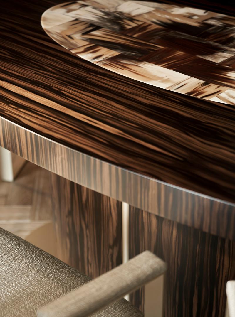 https://a.1stdibscdn.com/nettuno-dining-table-in-glossy-ebony-horn-satin-brass-by-arcahorn-for-sale-picture-5/f_12192/f_492937121773938718901/Tavoli_e_consolle_Nettuno_tavolo_da_pranzo_in_ebano_glossy_verticale_Arcahorn_master.jpg