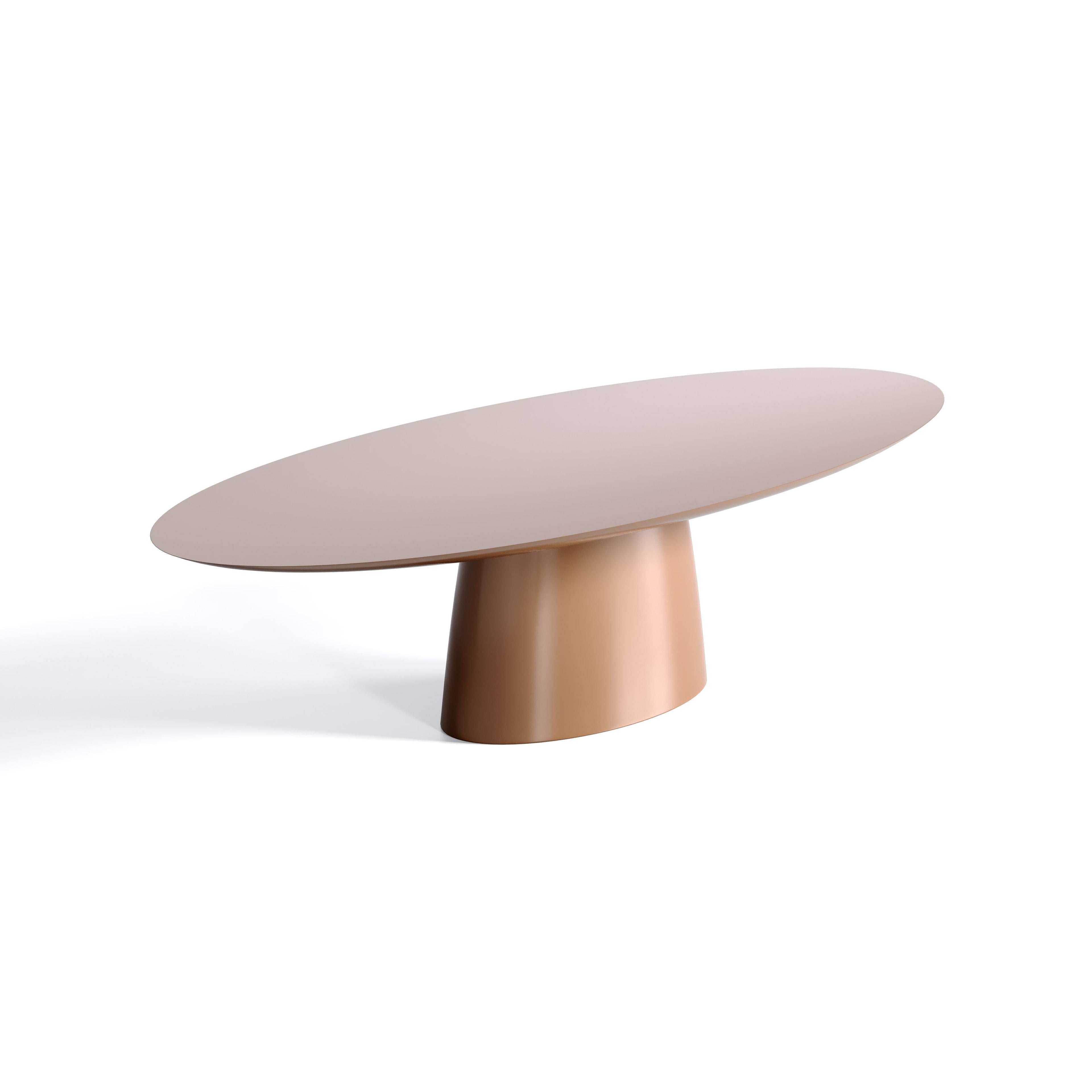 https://a.1stdibscdn.com/oval-dining-table-in-scratch-resistant-lacquered-resin-for-sale-picture-3/f_27693/f_429505121735590291550/Test_004_02_JPEG_master.jpg