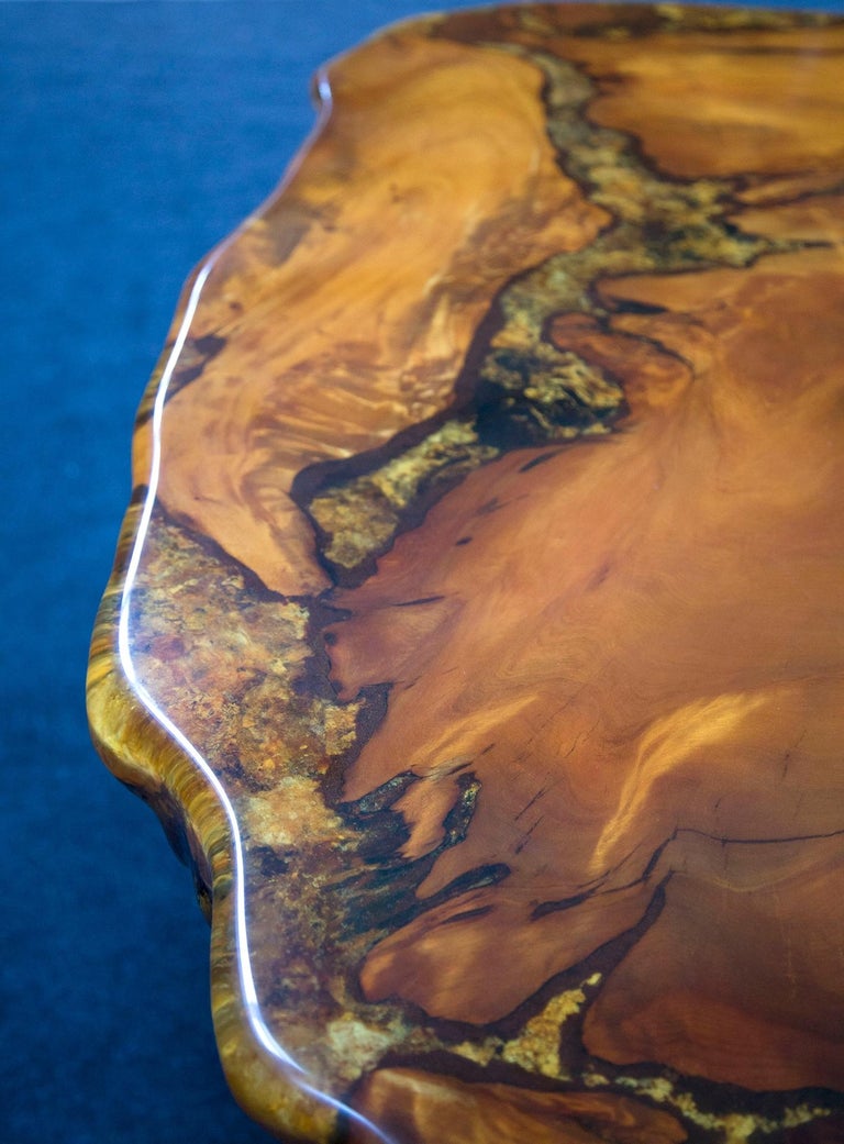 https://a.1stdibscdn.com/kauri-dining-table-in-solid-ancient-kauri-wood-for-sale-picture-13/f_79872/f_331280921677984390659/Tethy_Ancient_Kauri_table_14_master.jpg?width=768
