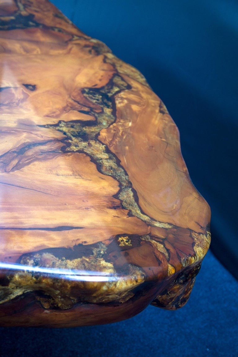 https://a.1stdibscdn.com/kauri-dining-table-in-solid-ancient-kauri-wood-for-sale-picture-14/f_79872/f_331280921677984390511/Tethy_Ancient_Kauri_table_16_master.jpg?width=768