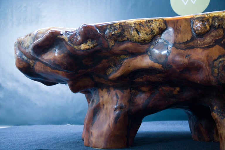 https://a.1stdibscdn.com/kauri-dining-table-in-solid-ancient-kauri-wood-for-sale-picture-19/f_79872/f_331280921677984391577/Tethy_Ancient_Kauri_table_24_master.jpg?width=768