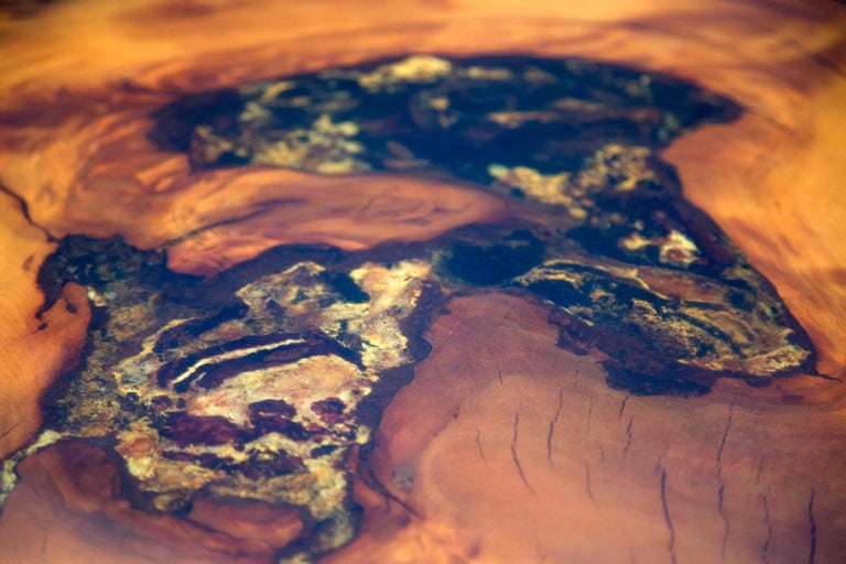 https://a.1stdibscdn.com/kauri-dining-table-in-solid-ancient-kauri-wood-for-sale-picture-10/f_79872/f_331280921677984390603/Tethy_Ancient_Kauri_table_30_master.jpg?width=768