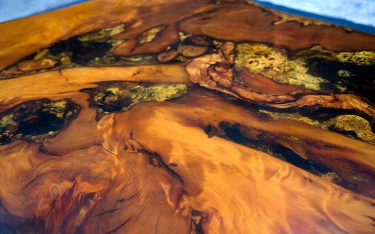 https://a.1stdibscdn.com/kauri-dining-table-in-solid-ancient-kauri-wood-for-sale-picture-5/f_79872/f_331280921677984388736/Tethys_Ancient_Kauri_table_4_master.jpg?width=768