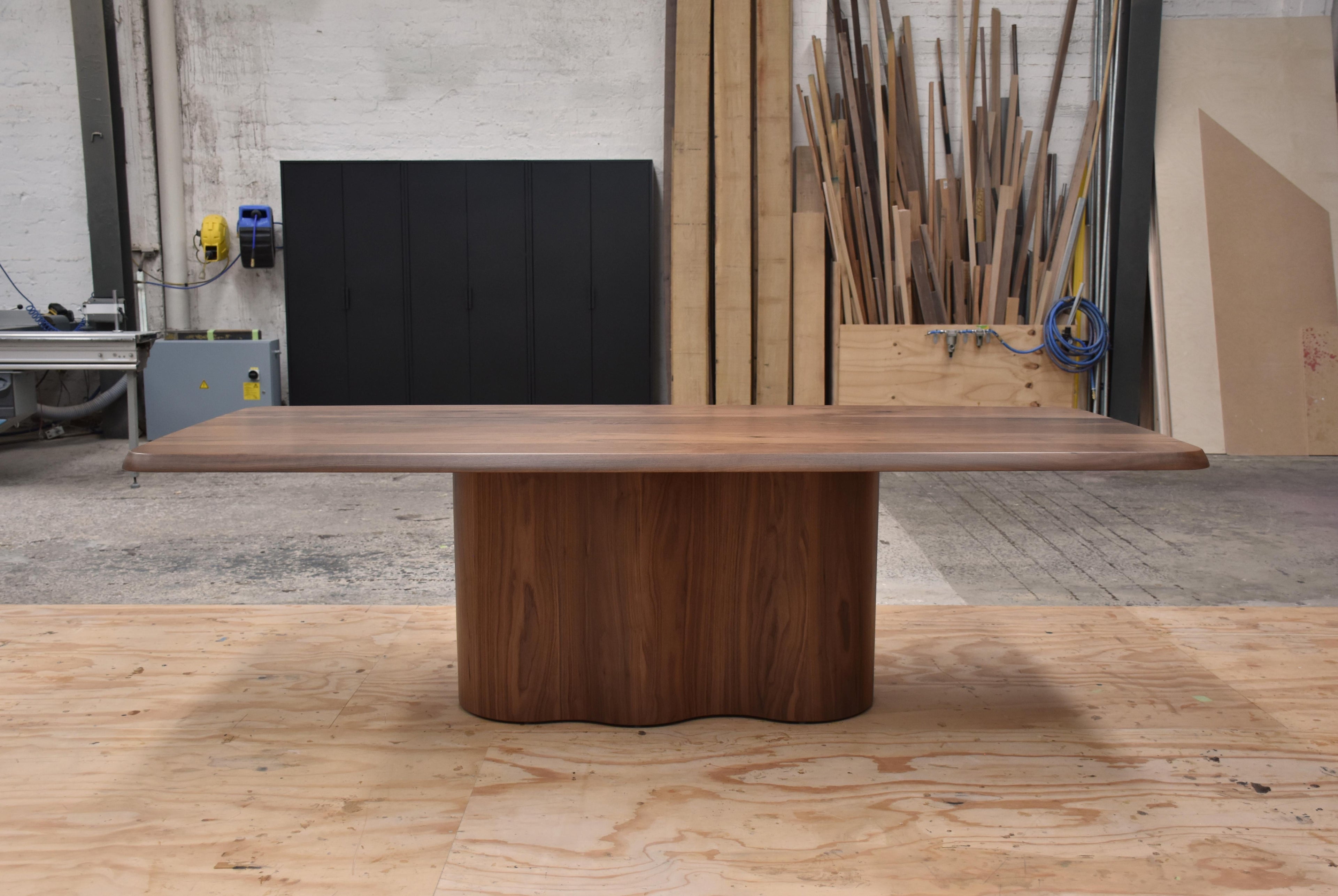 https://a.1stdibscdn.com/ghanem-rectangular-dining-table-by-daniel-poole-for-sale-picture-2/f_12192/f_406630221721158665141/Thao_High_master.jpg