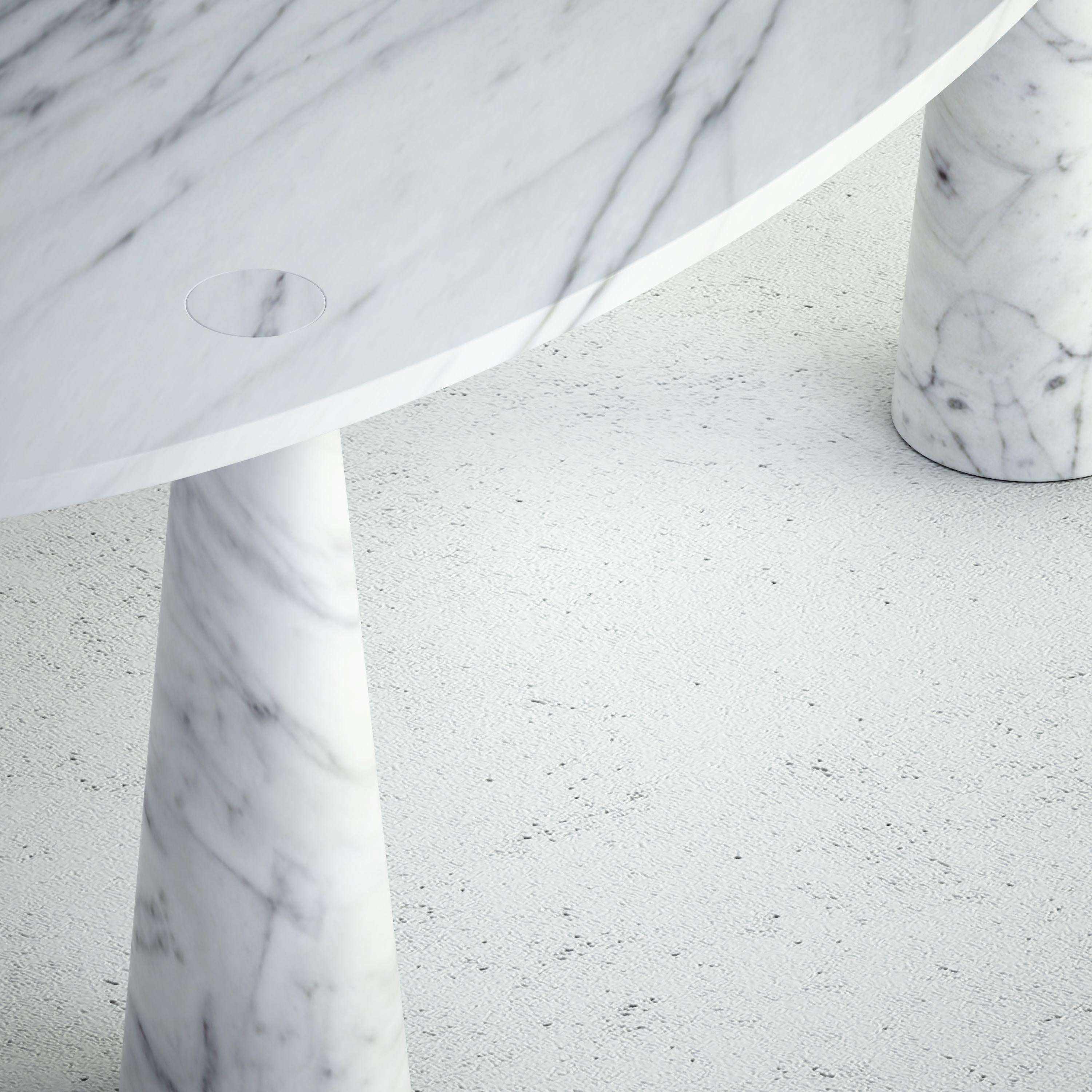 https://a.1stdibscdn.com/the-marianne-a-modern-dining-table-with-an-oval-top-and-four-tapered-legs-for-sale-picture-4/f_85862/f_380048221705600790551/The_Marianne_Close_Up_master.jpg