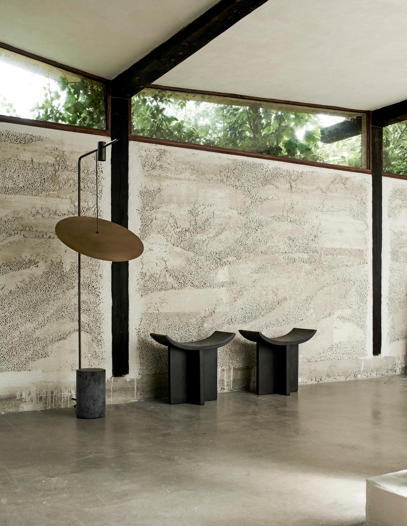 https://a.1stdibscdn.com/set-of-2-brutus-stools-by-101-copenhagen-for-sale-picture-7/f_12192/f_318801021671719154048/The_Moon_Brutus_stool_1_1__master.jpg