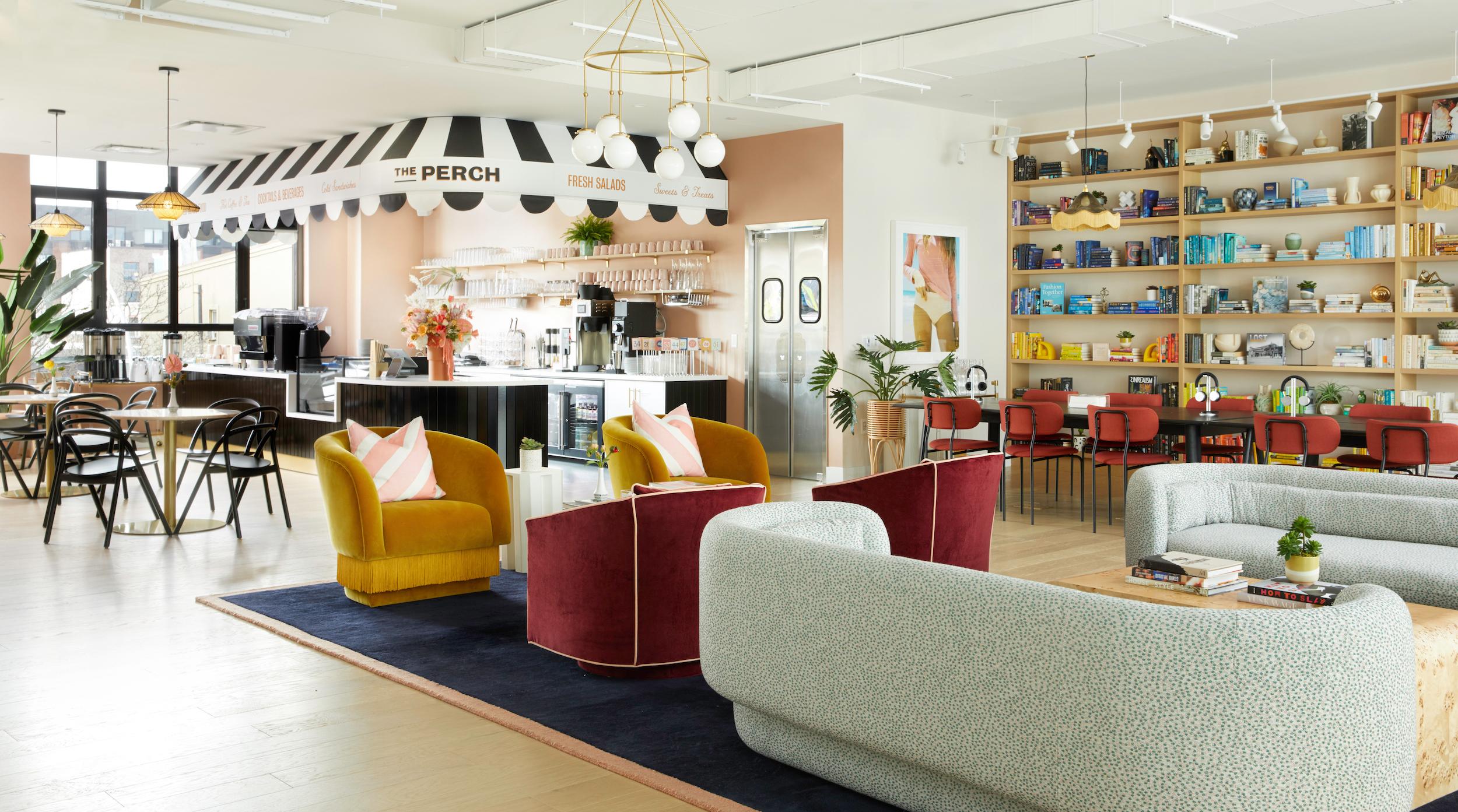 https://a.1stdibscdn.com/la-folie-armchair-for-sale-picture-8/f_54242/f_209088521602171856416/The_Wing_Williamsburg_5_master.jpg