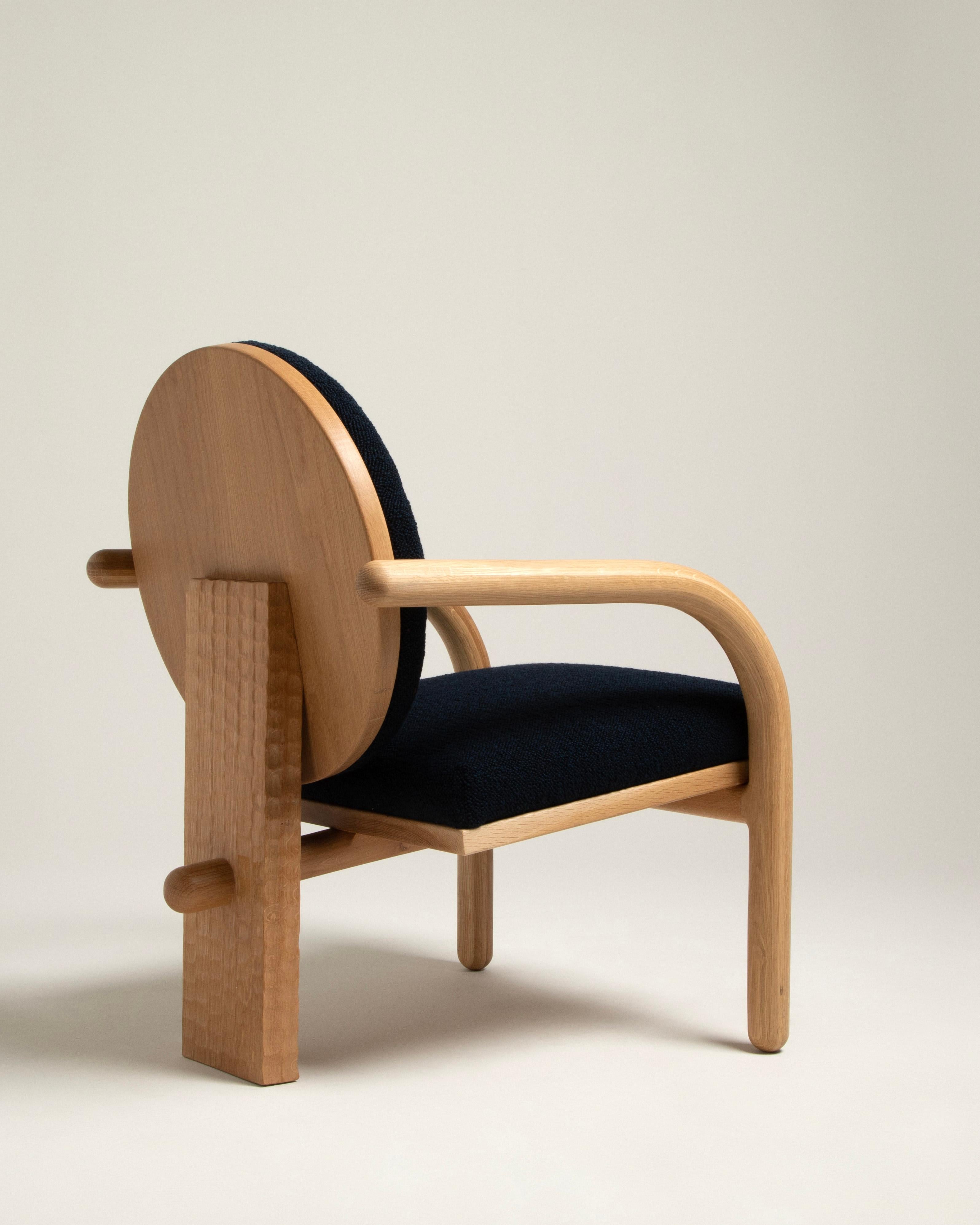 https://a.1stdibscdn.com/upholstered-theia-lounge-chair-in-natural-oak-by-cultivation-objects-for-sale-picture-4/f_37133/f_342256621683752079057/Theia_Natural_3_master.jpg