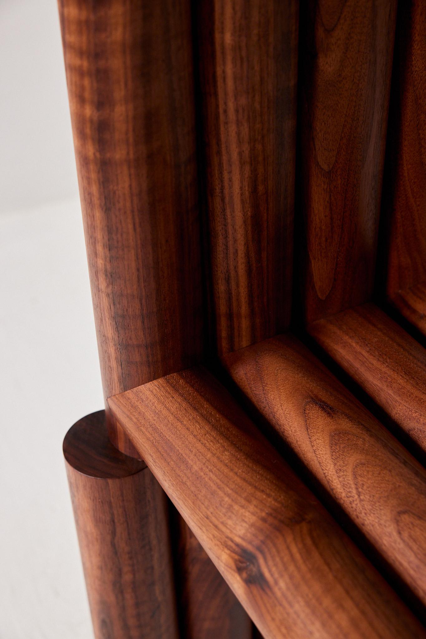 https://a.1stdibscdn.com/throne-chair-by-hannah-bigeleisen-solid-walnut-modern-design-new-for-sale-picture-3/f_57552/f_486035621769883030553/Throne_Walnut_Detail1_master.jpg