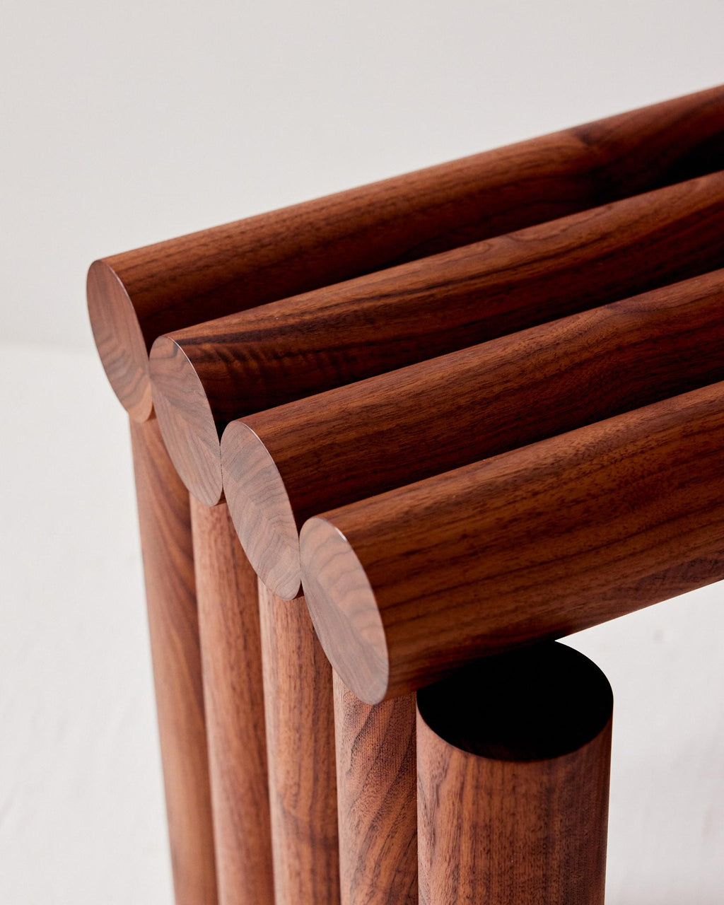 https://a.1stdibscdn.com/throne-chair-by-hannah-bigeleisen-solid-walnut-modern-design-new-for-sale-picture-6/f_57552/f_486035621769883030901/Throne_Walnut_Detail4_master.jpg