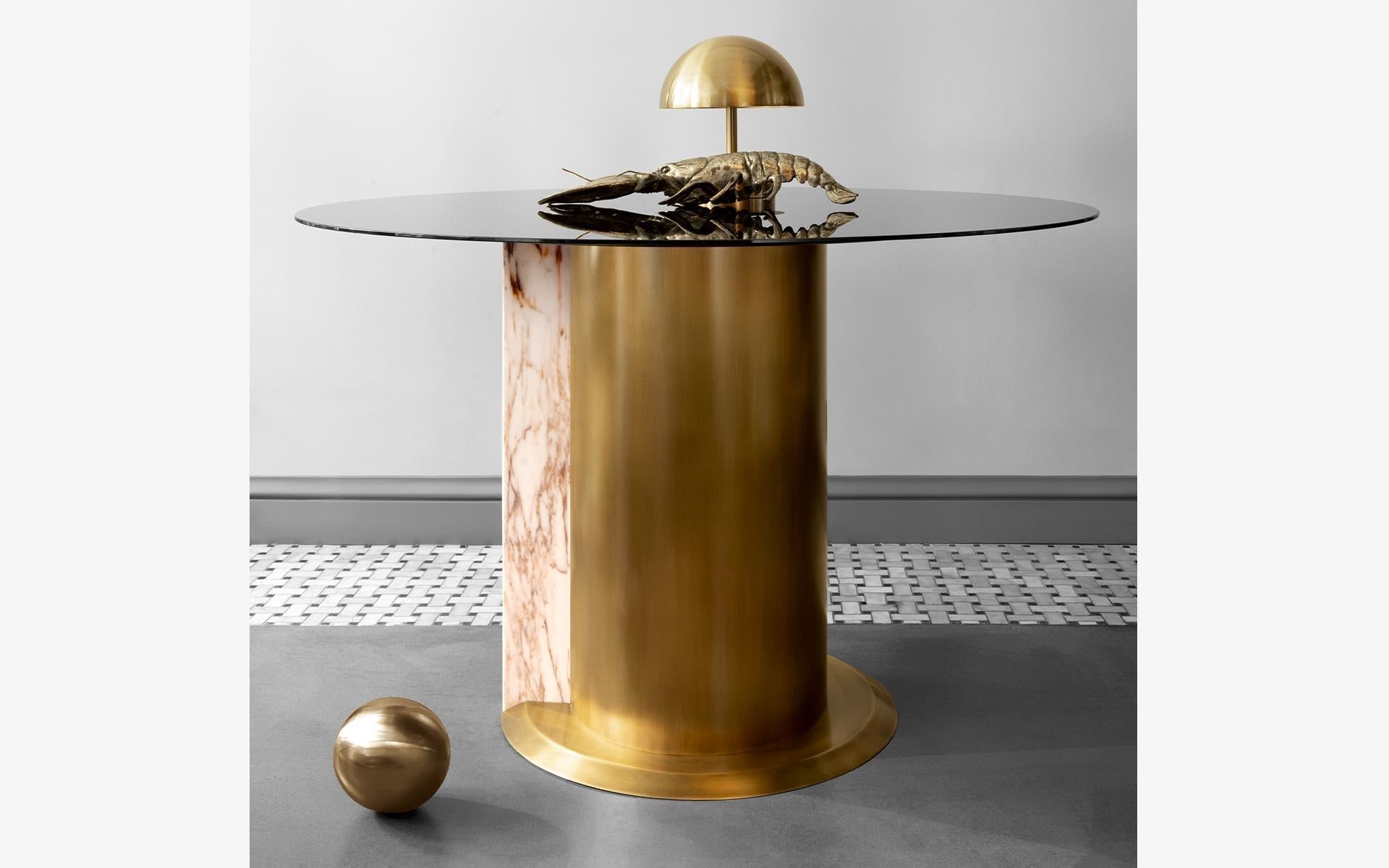 https://a.1stdibscdn.com/tim-circular-brass-plated-metal-marble-dining-table-for-sale-picture-3/f_62262/f_370659521699887670879/Tim_Yuvarlak_Masa_2_master.jpg