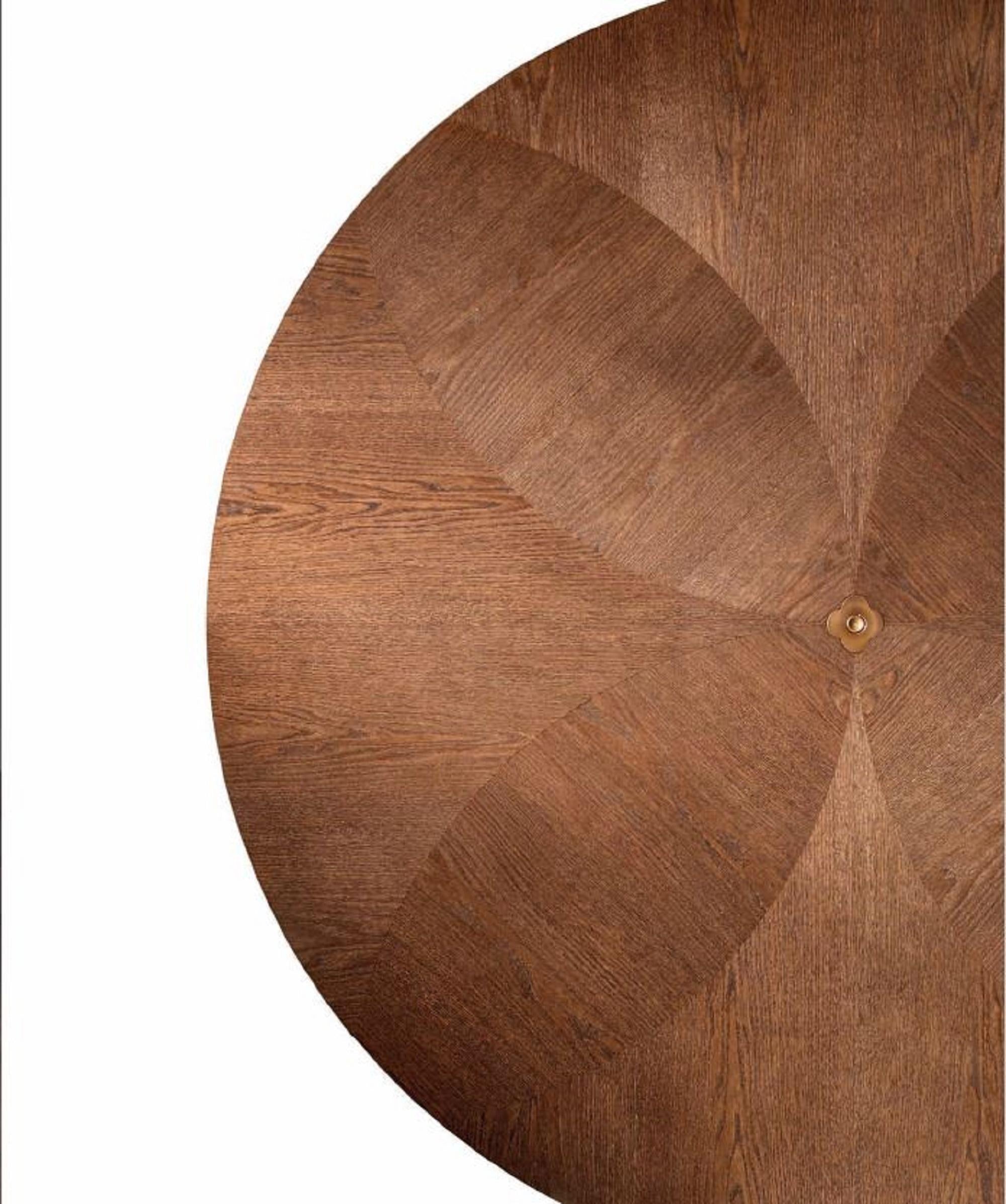 https://a.1stdibscdn.com/oliver-dining-table-for-sale-picture-2/f_45022/f_445326621744702904641/Tisch2_15_04_25_master.JPG