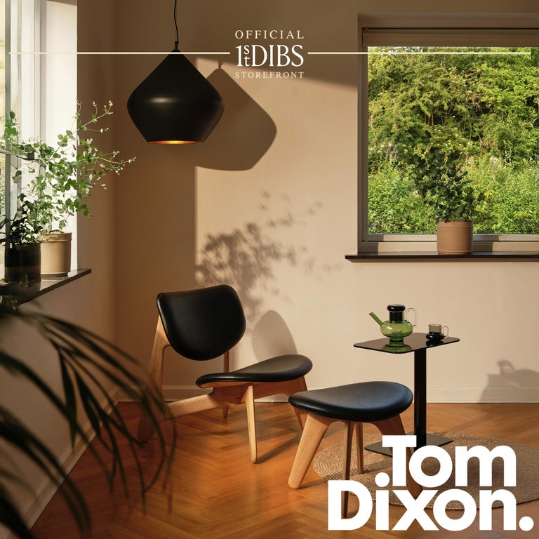 https://a.1stdibscdn.com/tom-dixon-groove-aluminum-outdoor-armchair-in-moss-green-for-sale-picture-4/f_14472/f_456555121751401747555/Tom_Dixon_storefront_master.jpg?width=768