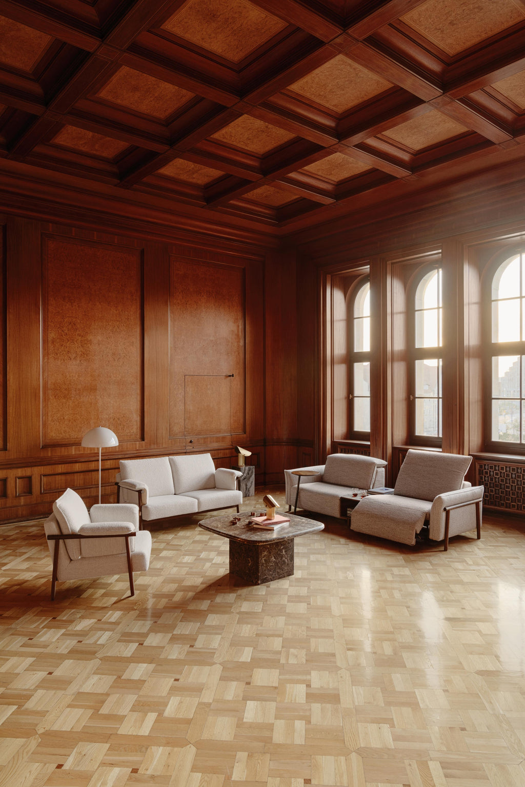https://a.1stdibscdn.com/bizzarto-zen-modular-sofa-with-oak-wood-coffee-table-for-sale-picture-7/f_104642/f_454094221749640333104/_Tom_Kurek_TS504780_1_master.jpg