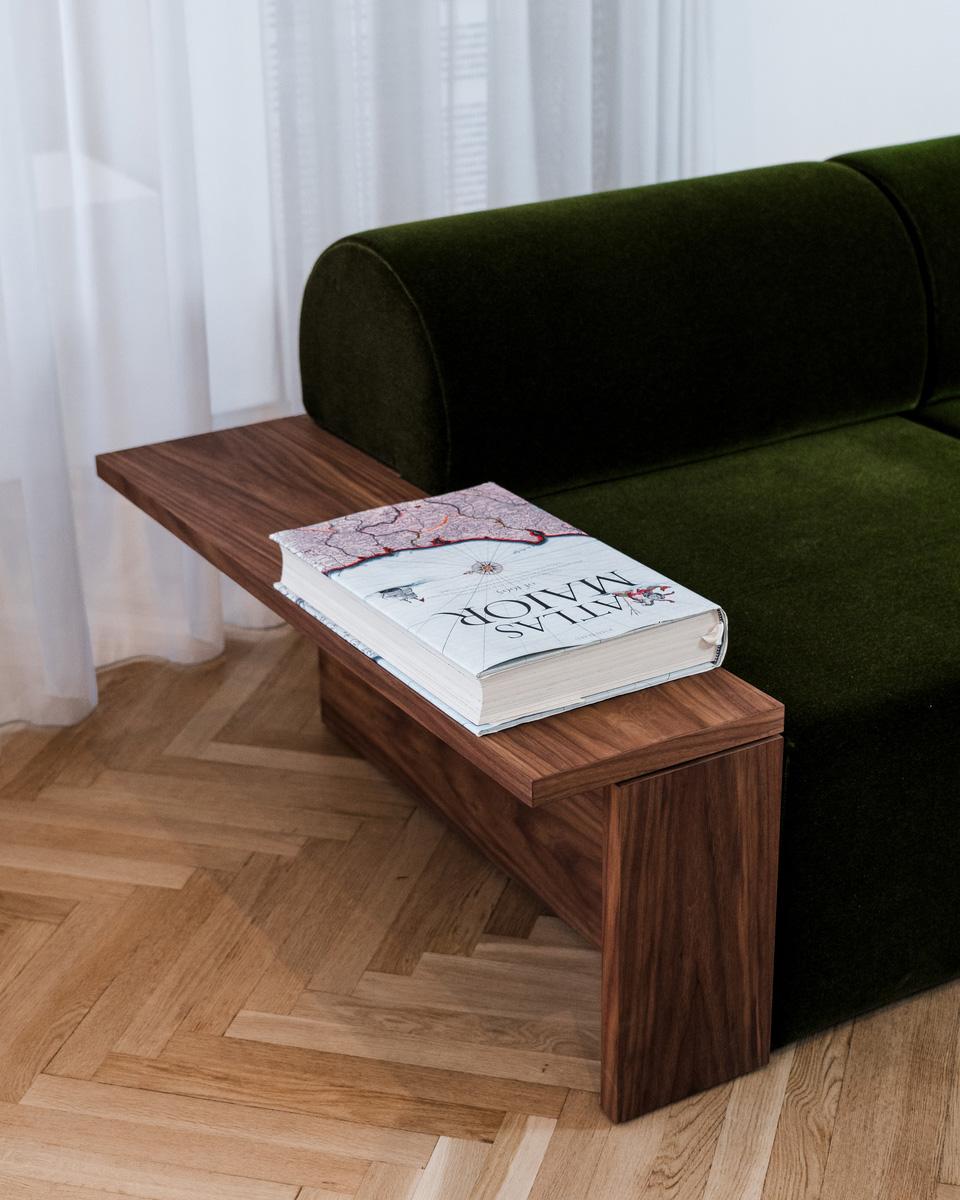 https://a.1stdibscdn.com/wittorin-sofa-2-modules-modular-sofa-in-walnut-and-green-upholstery-for-sale-picture-4/f_54552/f_370042621699529427566/ToneArt_00021_2_master.jpg