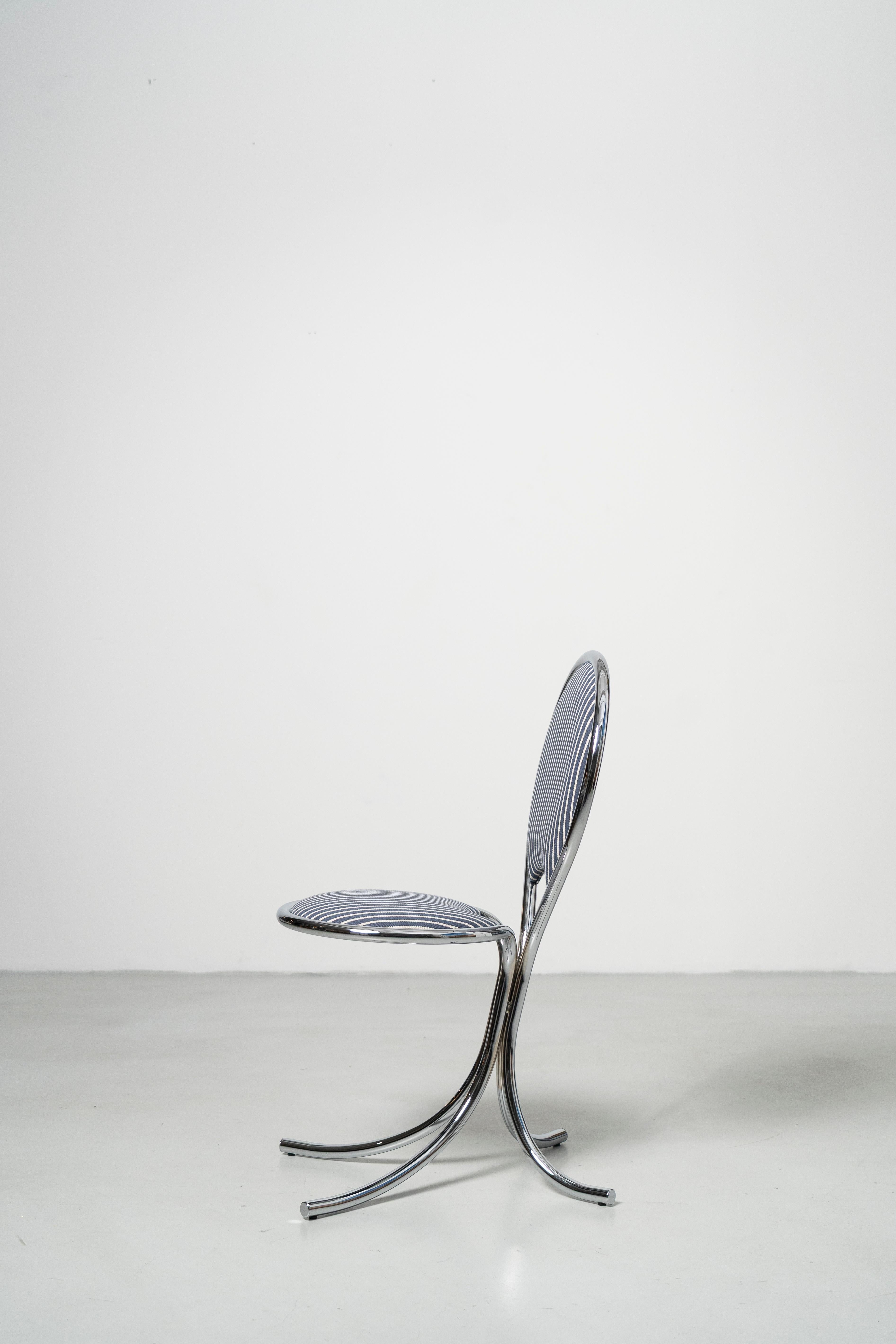 https://a.1stdibscdn.com/ph-steel-chair-steel-tube-frame-in-chrome-with-wool-fabric-seat-in-blue-for-sale-picture-4/f_54552/f_479325421765358308200/ToneArt_05213_master.jpg