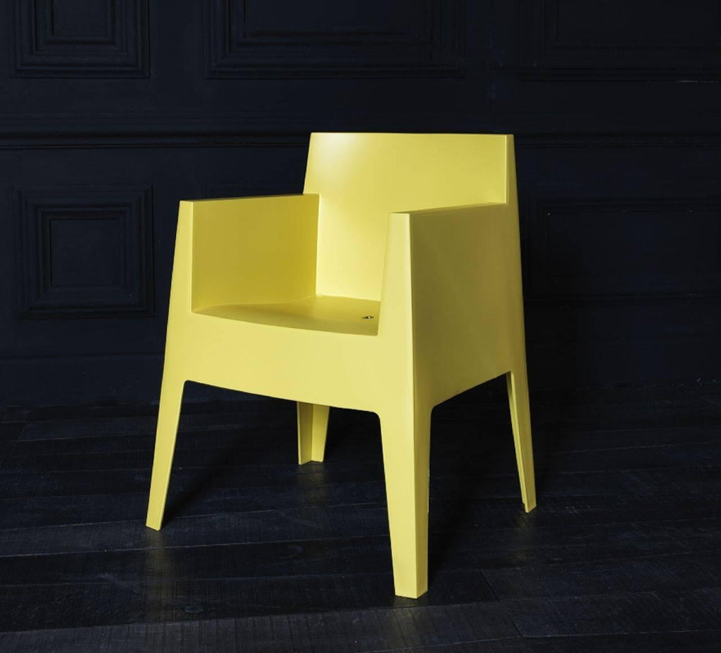 https://a.1stdibscdn.com/archivesE/upload/f_16392/f_75542931506705303601/Toy_Stackable_Armchair_Philippe_Starck_Driade_50_master.jpg