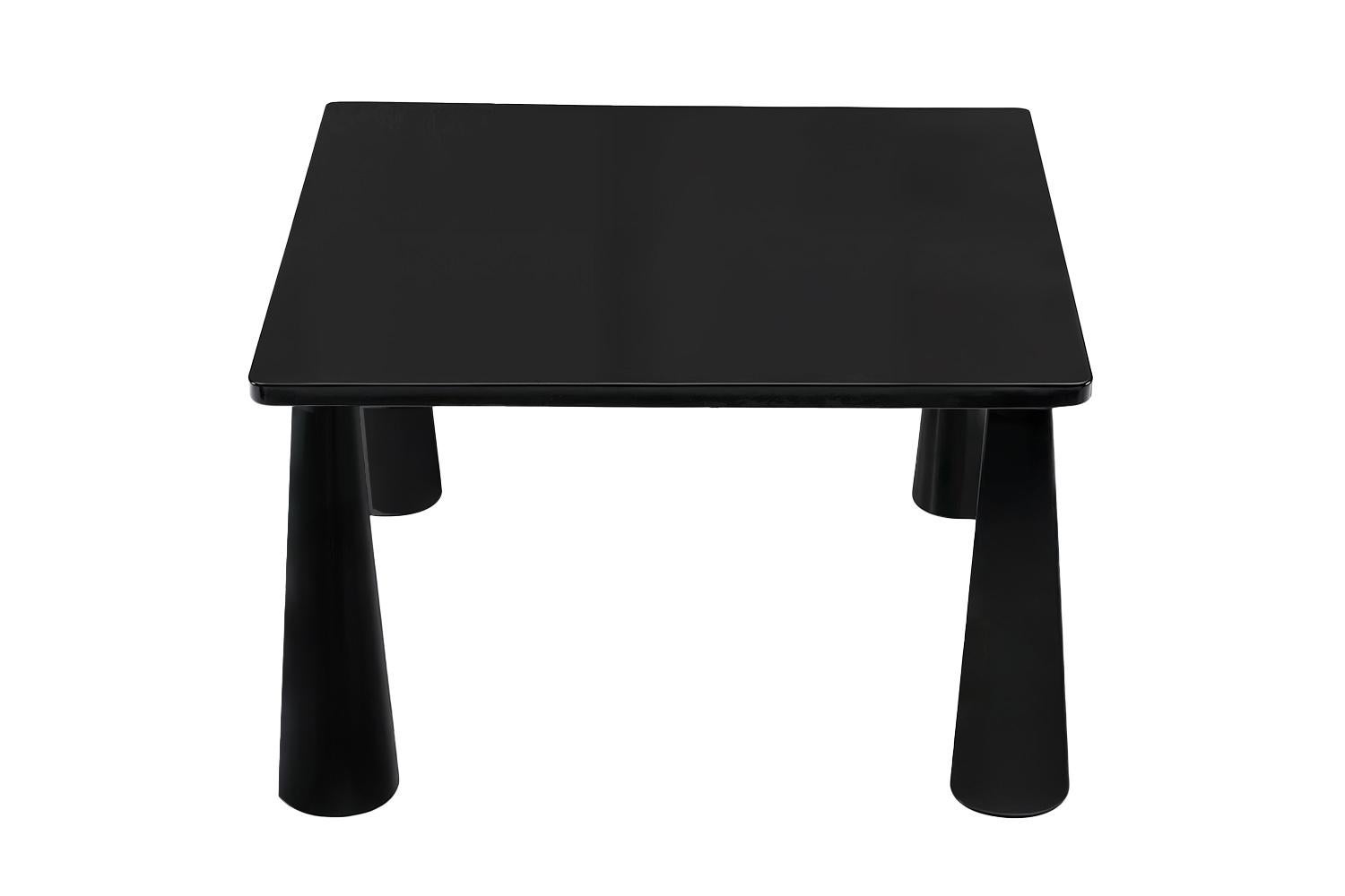 https://a.1stdibscdn.com/sculptural-contemporary-black-lacquered-dining-table-trance-for-sale-picture-3/f_105132/f_459825721753267851256/Trance100_master.jpg