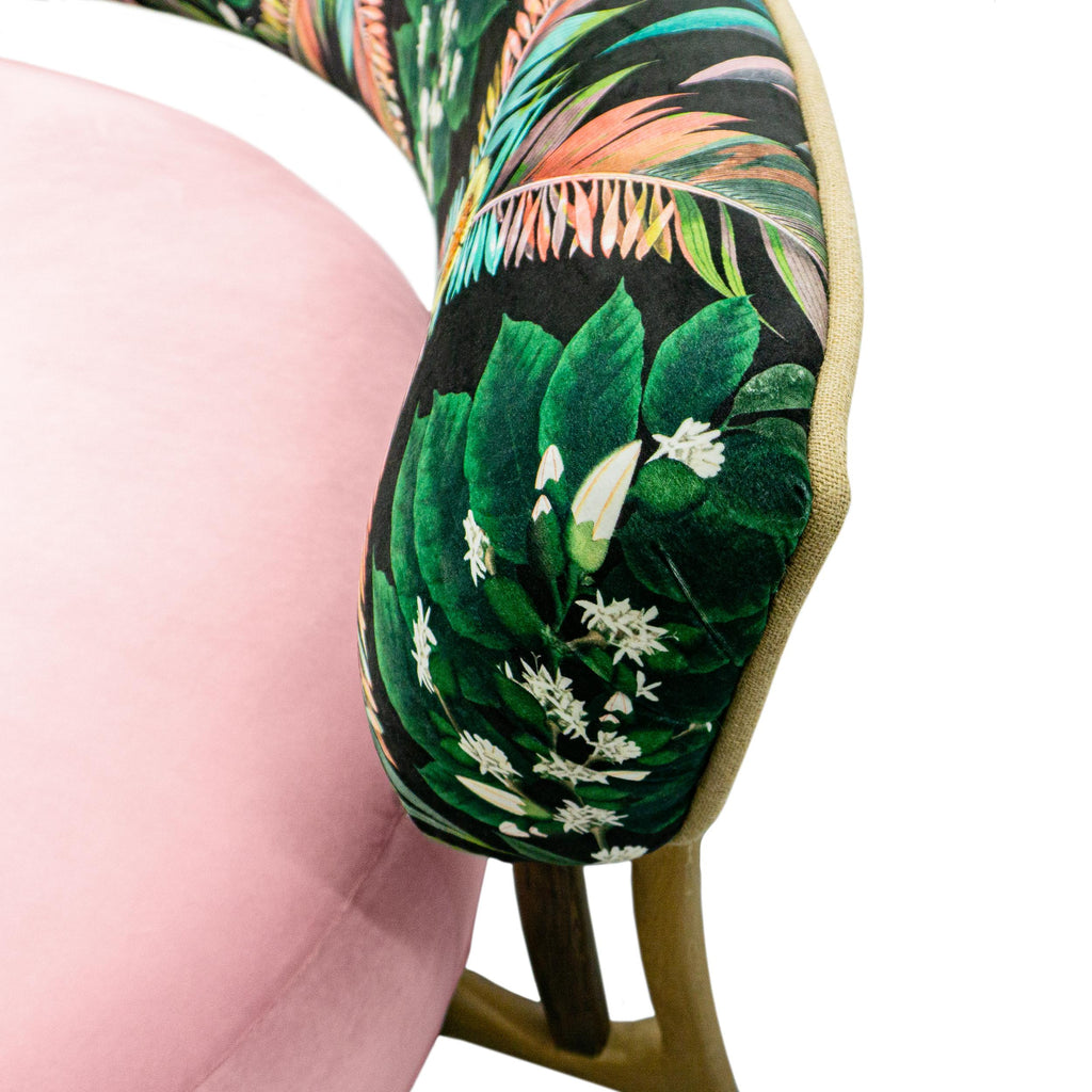 https://a.1stdibscdn.com/mid-century-floating-curved-sofa-w-printed-velvet-and-burlap-welting-for-sale-picture-13/f_21233/f_334681421679677090133/Tropical_Back_Pale_Pink_Velvet_Seating_Sofa_Bench_Back_Corner_Detail_master.jpg