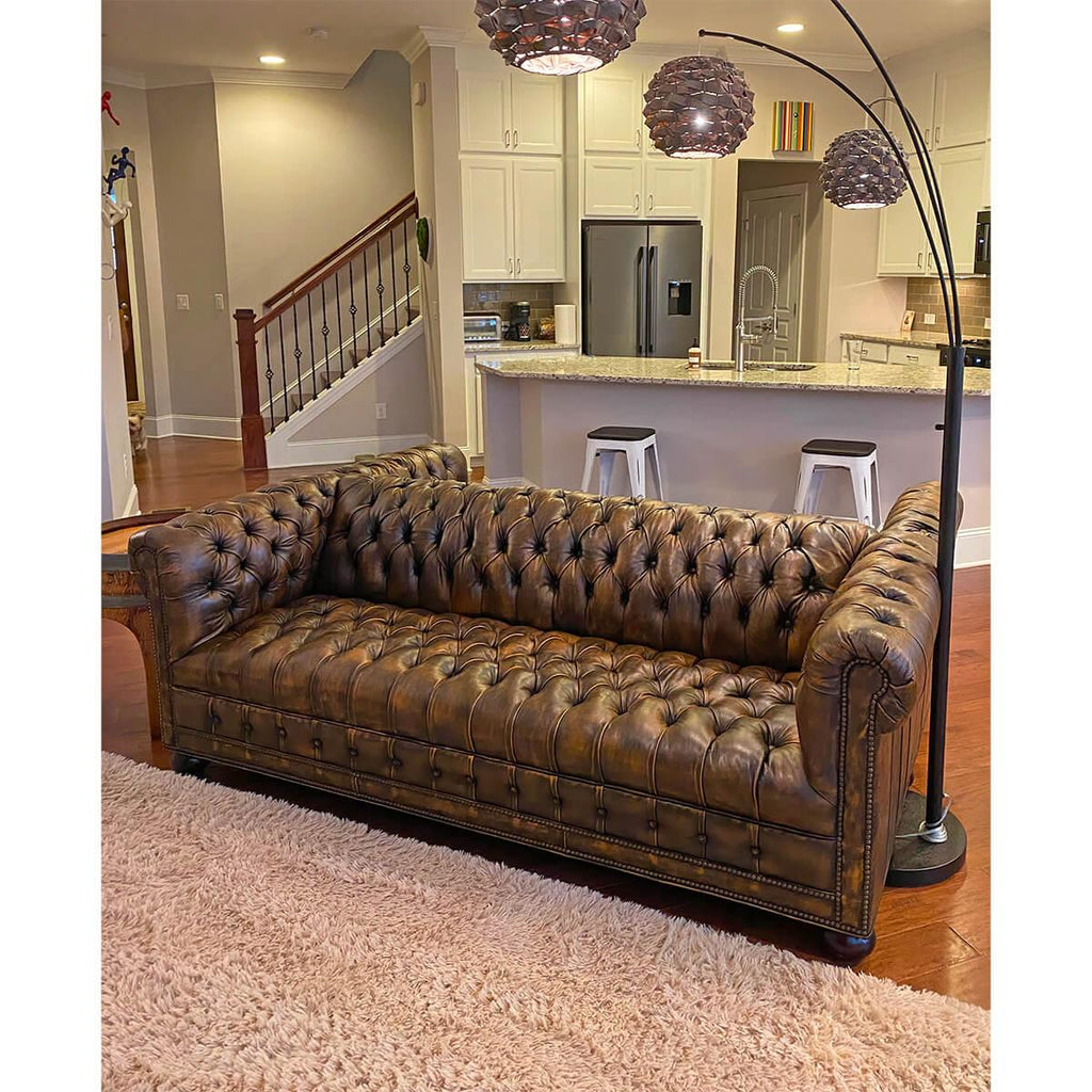 https://a.1stdibscdn.com/double-sided-chesterfield-sofa-for-sale-picture-7/f_8038/f_294407321700519492567/_Tufted_Chesterfield_Double_Sided_Sofa_in_situ_master.jpg