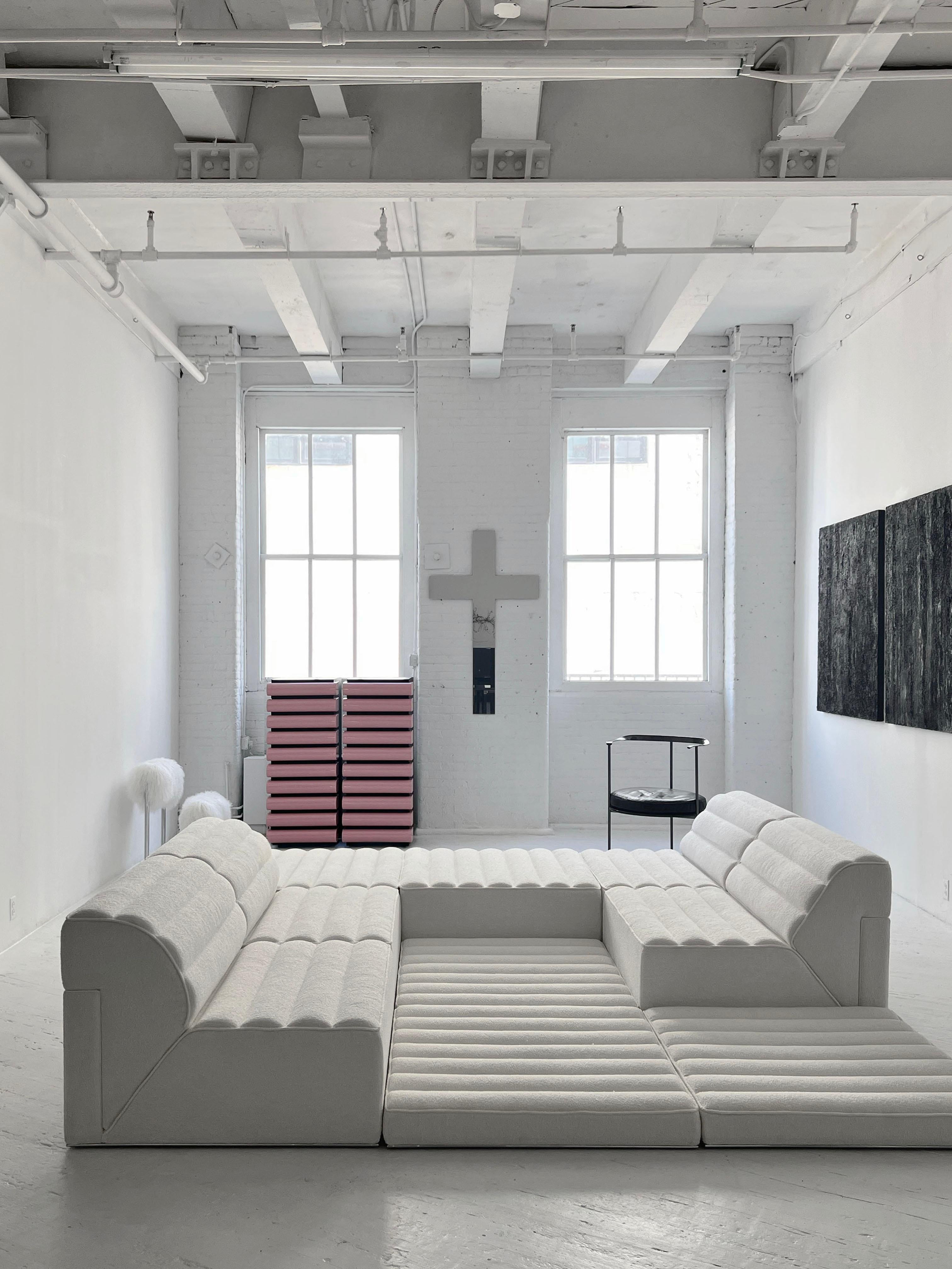 https://a.1stdibscdn.com/acerbis-free-system-sofa-by-claudio-salocchi-utopia-for-sale-picture-11/f_16392/f_442344321743022197917/U2_master.JPG