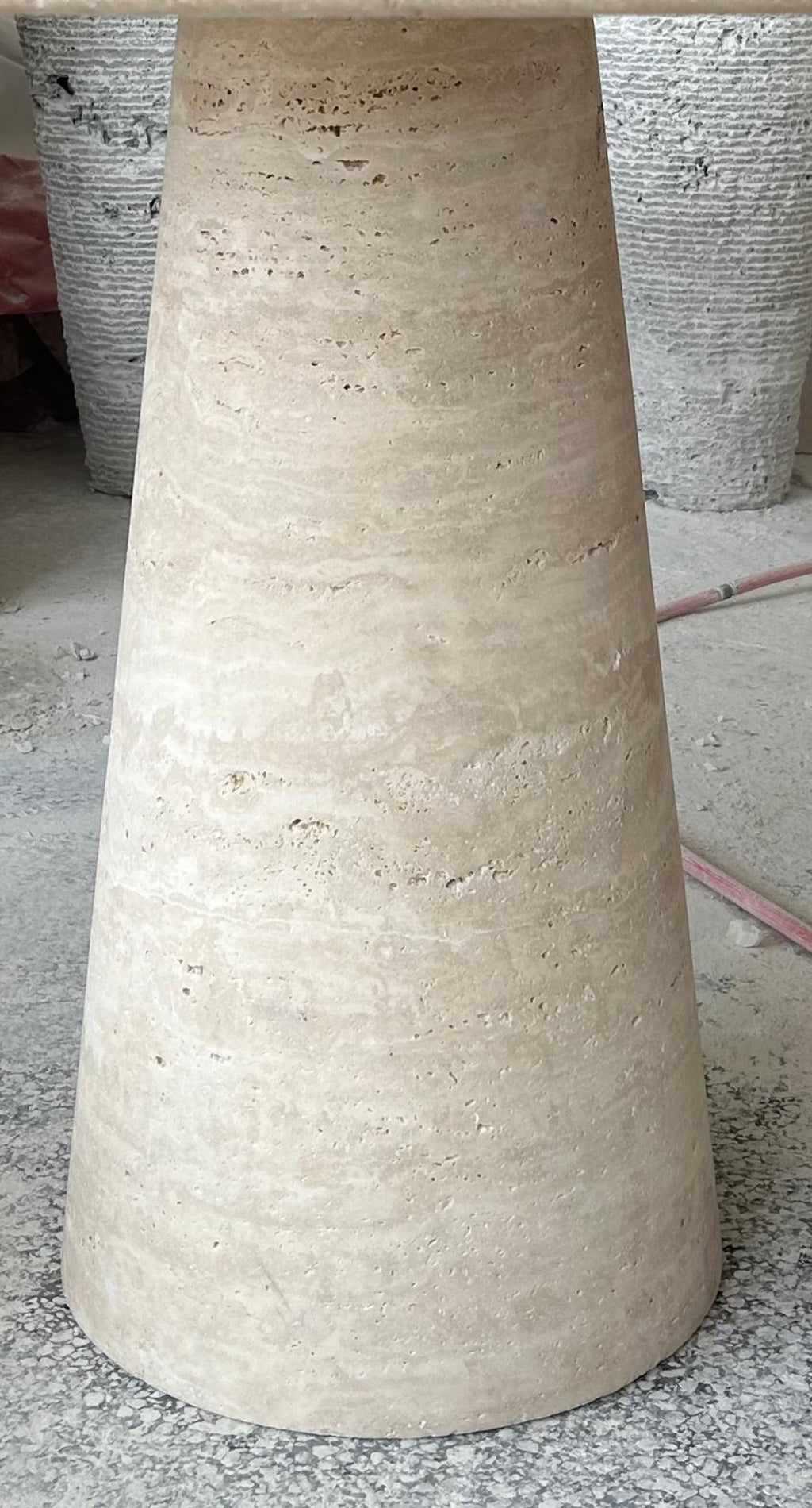 https://a.1stdibscdn.com/cream-travertine-oval-dining-table-in-the-style-of-1970-angelo-mangiarotti-for-sale-picture-5/f_80522/f_356613821695039494070/UNFILLED_TRAVERTINE_LEG_MY_MY_HABIT_DESIGN_master.jpeg