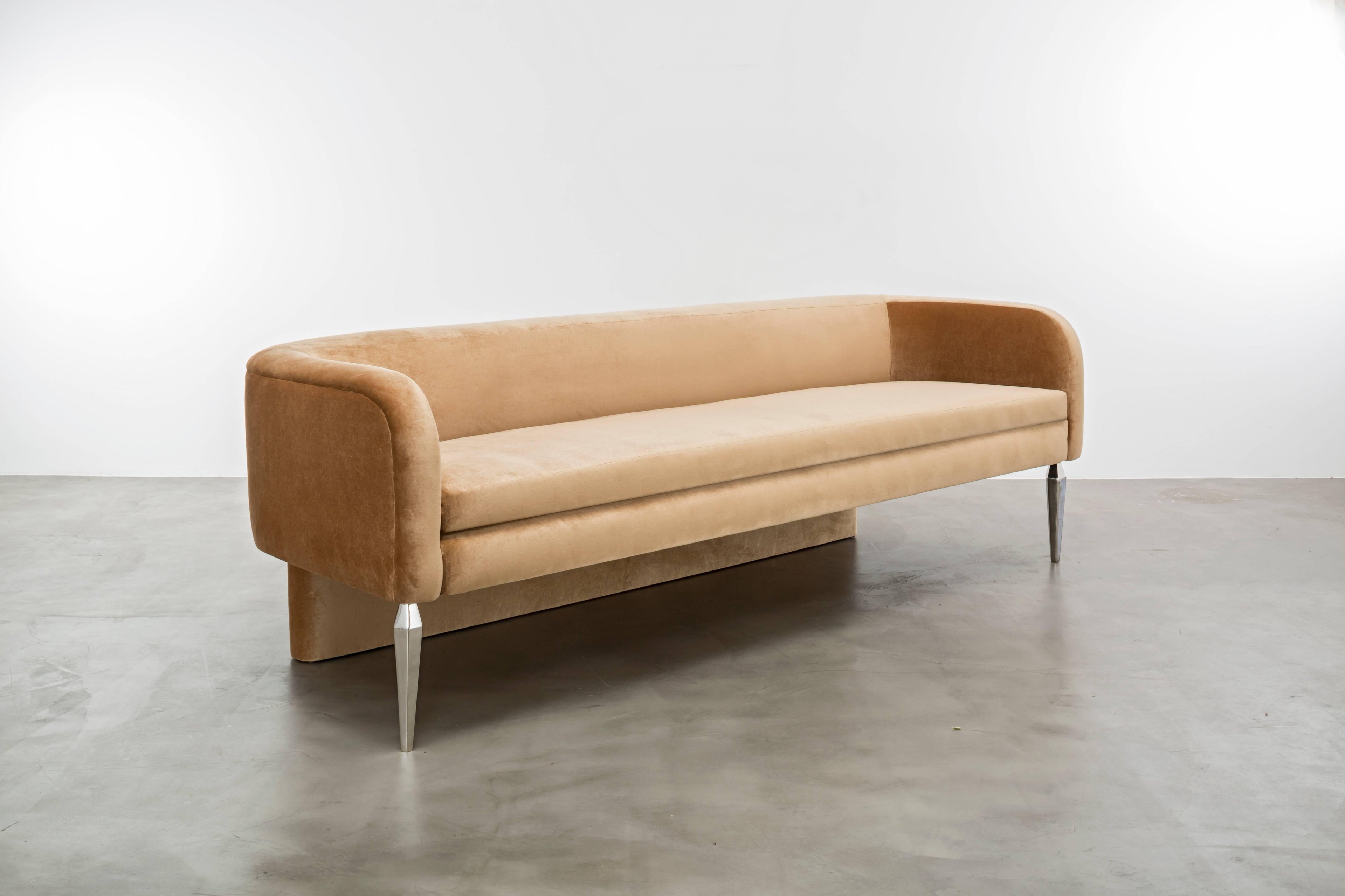 https://a.1stdibscdn.com/archivesE/upload/f_33283/f_94629631514941585301/UPDATED_Pompe_Sofa_18_master.jpg