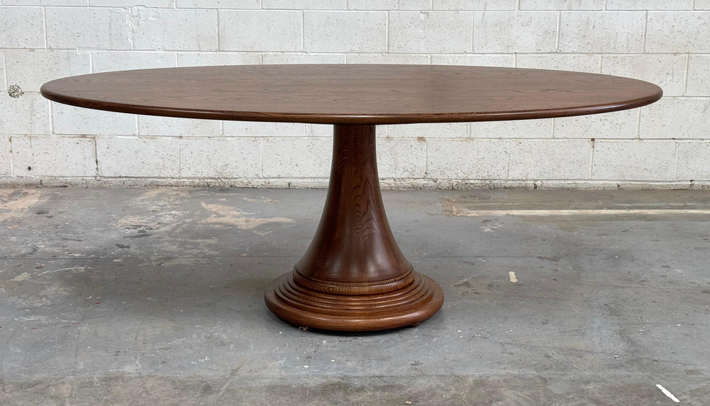 https://a.1stdibscdn.com/walnut-pedestal-dining-table-built-to-order-by-petersen-antiques-for-sale-picture-2/f_8065/f_446687221745240846101/UTF_8IMG_4896_master.jpeg