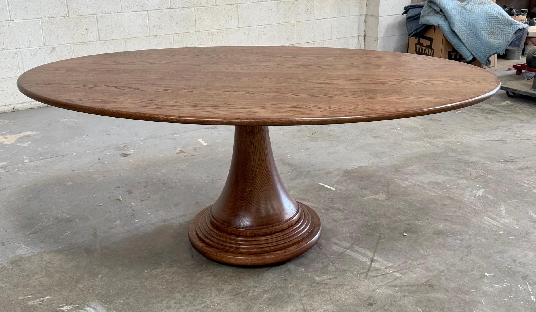 https://a.1stdibscdn.com/walnut-pedestal-dining-table-built-to-order-by-petersen-antiques-for-sale-picture-7/f_8065/f_446687221745240845782/UTF_8IMG_4904_master.jpeg