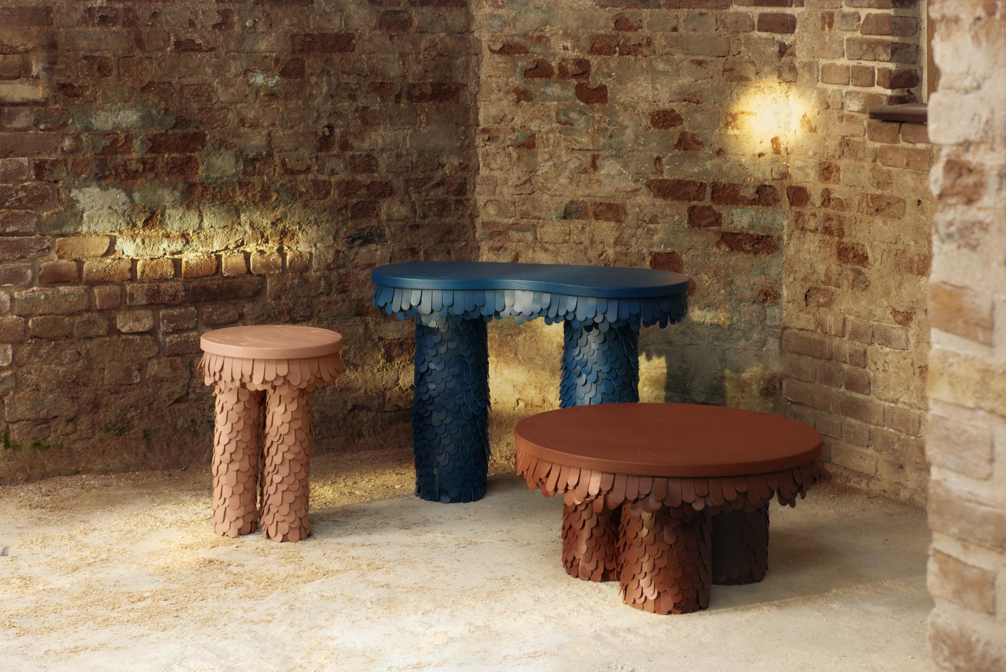 https://a.1stdibscdn.com/round-textured-organic-black-leather-and-wood-coffee-table-for-sale-picture-6/f_19173/f_464281921756289853220/Uniqka_Betsy_Collection_by_Lara_Bohinc_01_master.jpg