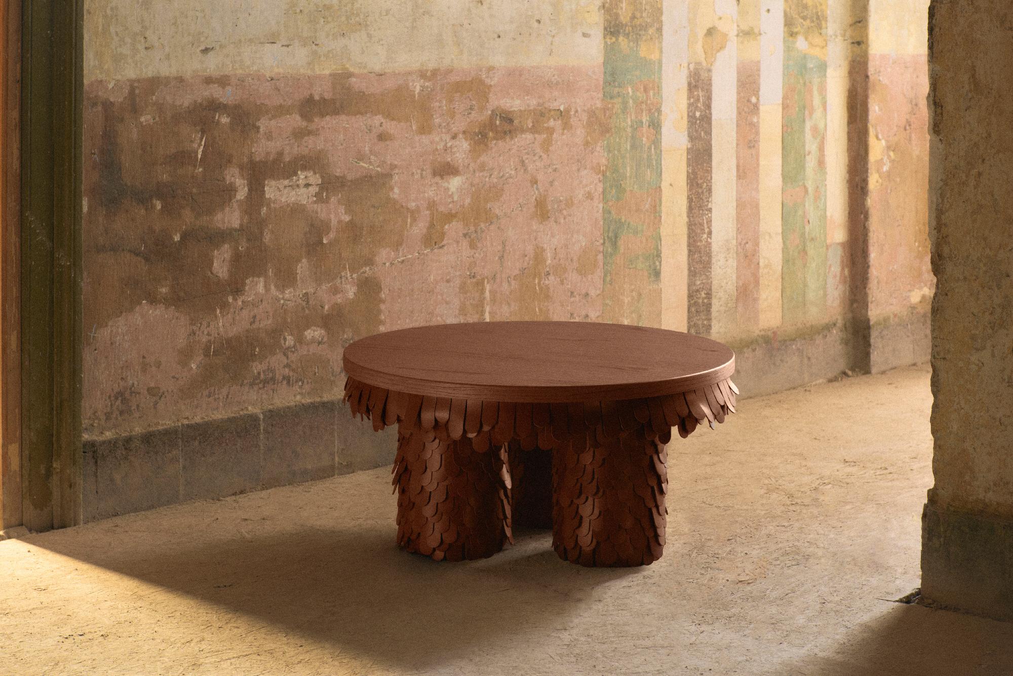 https://a.1stdibscdn.com/round-textured-organic-black-leather-and-wood-coffee-table-for-sale-picture-11/f_19173/f_464281921756289856350/Uniqka_Betsy_Collection_by_Lara_Bohinc_08_master.jpg