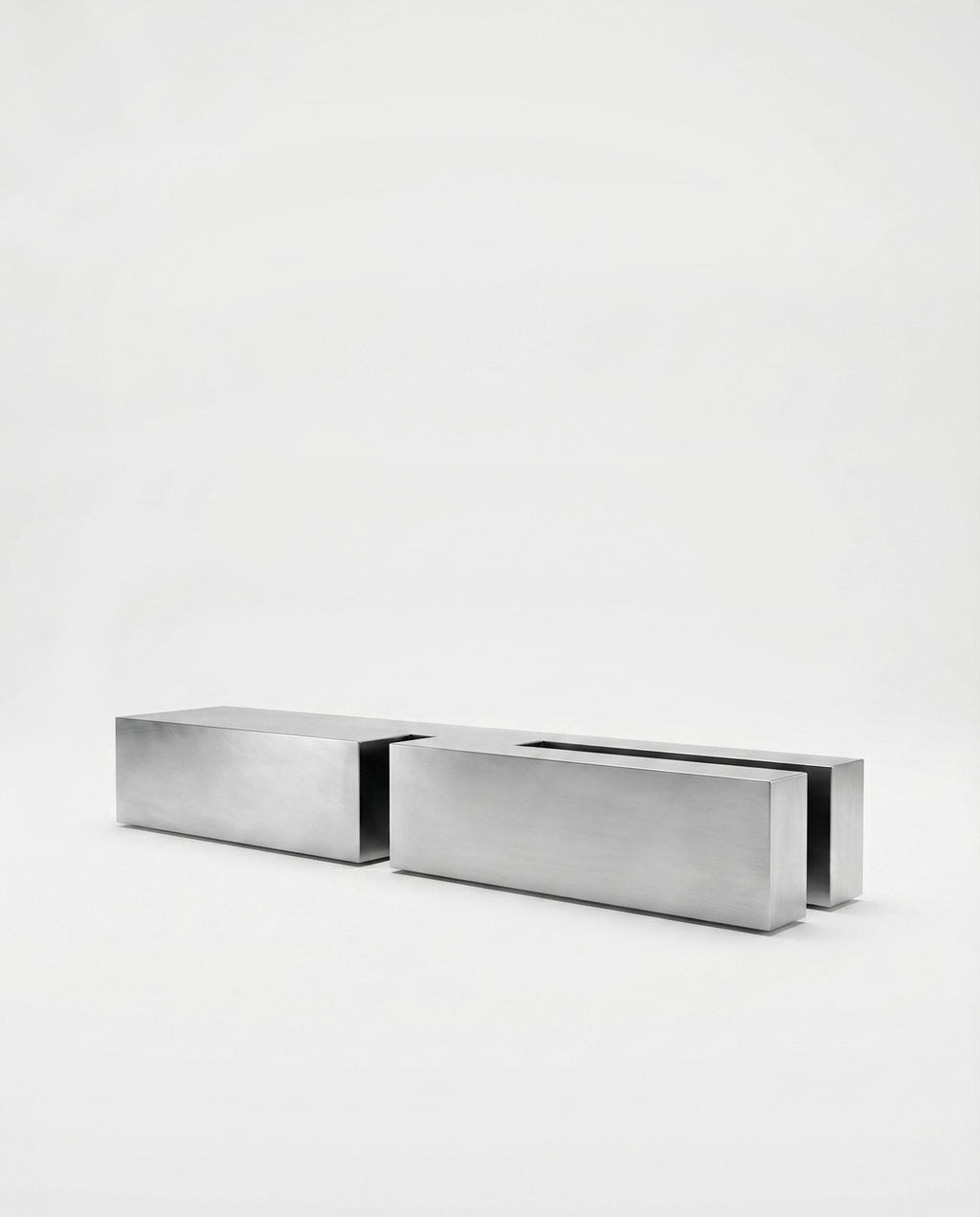 https://a.1stdibscdn.com/untitled-lv-stainless-steel-coffee-table-by-pietro-franceschini-for-sale-picture-3/f_12192/f_491632421773153912229/Untitled_LV_1_Pietro_Franceschini_master.jpg