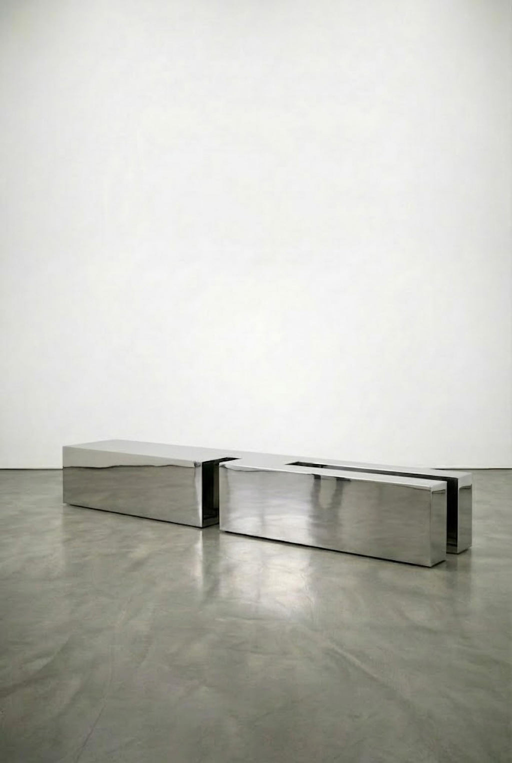 https://a.1stdibscdn.com/untitled-lv-stainless-steel-coffee-table-by-pietro-franceschini-for-sale-picture-8/f_12192/f_491632421773153913155/Untitled_LV_4c_Pietro_Franceschini_master.jpeg