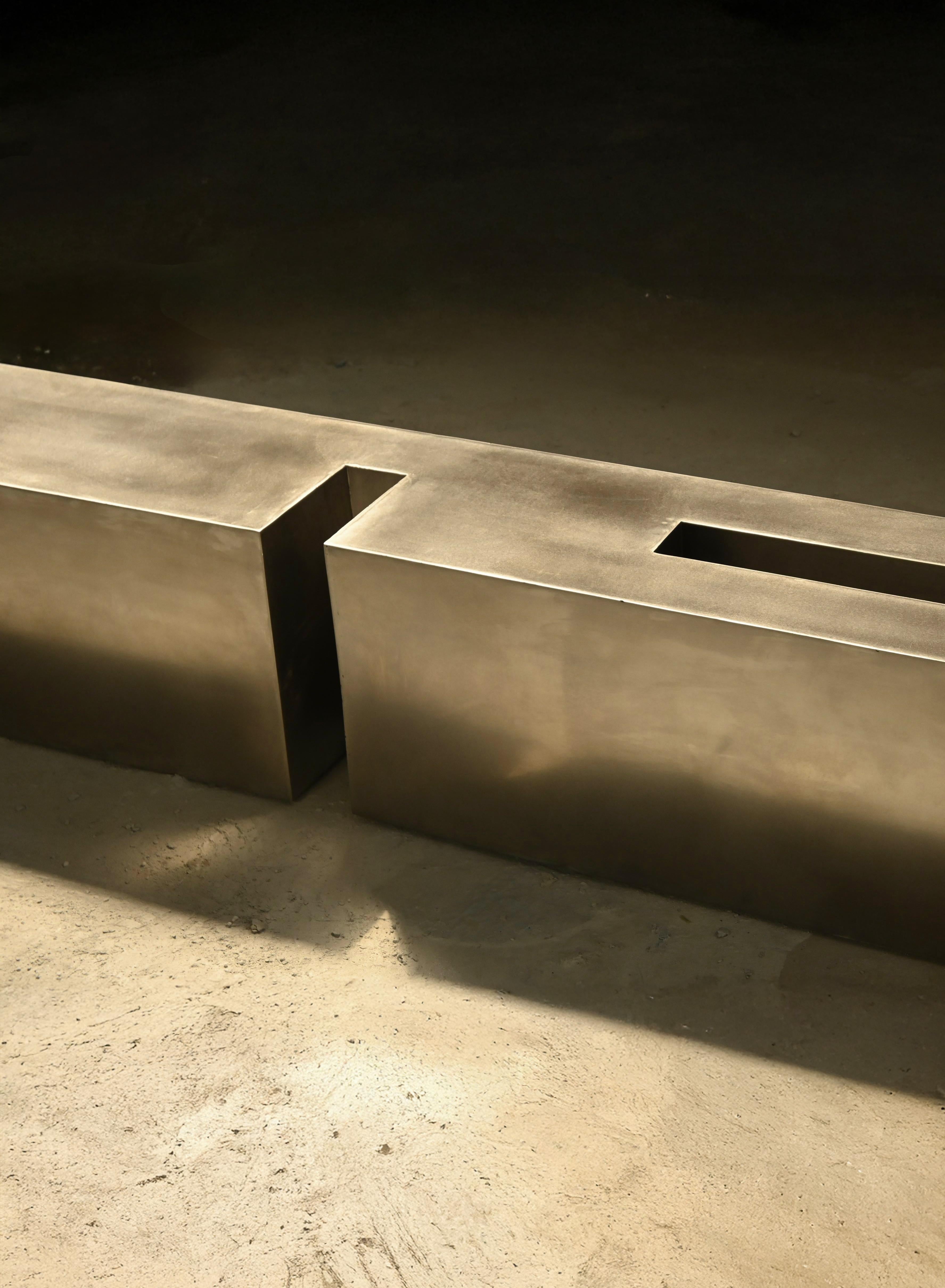 https://a.1stdibscdn.com/untitled-lv-stainless-steel-coffee-table-by-pietro-franceschini-for-sale-picture-13/f_12192/f_491632421773154041424/Untitled_LV_Pietro_Franceschini_x_Interval_2_master.jpg