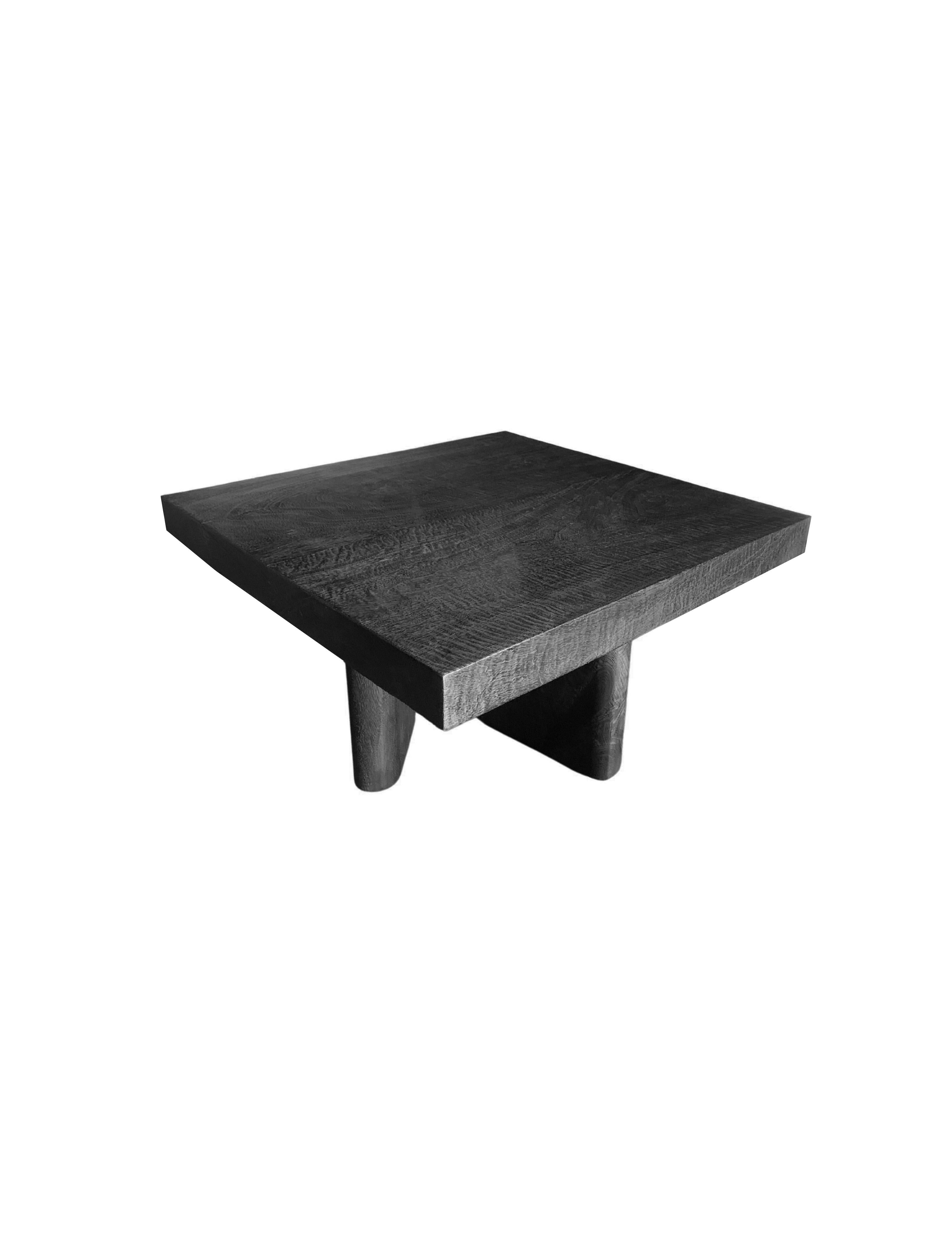 https://a.1stdibscdn.com/sculptural-mango-wood-table-burnt-finish-modern-organic-for-sale-picture-6/f_58812/f_306254021664452860313/Untitled_design_2022_09_24T183117_469_master.jpg