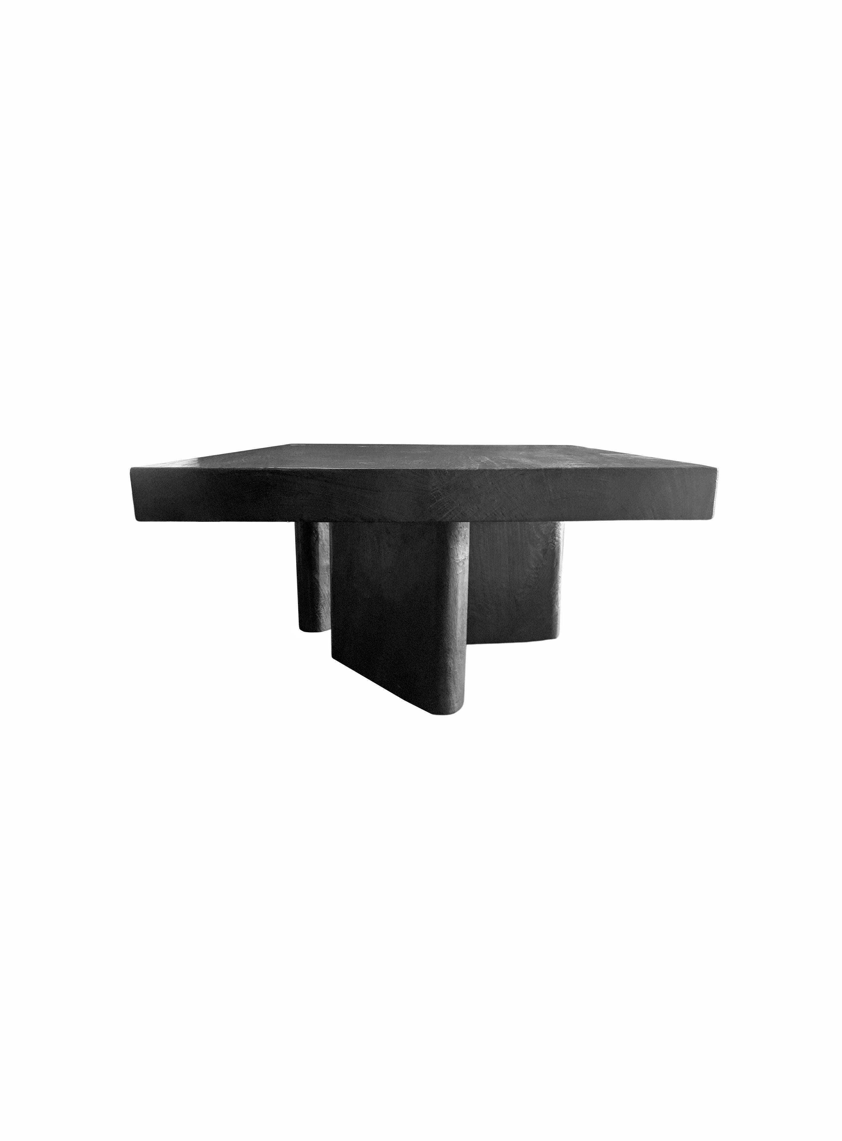 https://a.1stdibscdn.com/sculptural-mango-wood-table-burnt-finish-modern-organic-for-sale-picture-4/f_58812/f_306254021664452857070/Untitled_design_2022_09_24T193020_203_master.jpg
