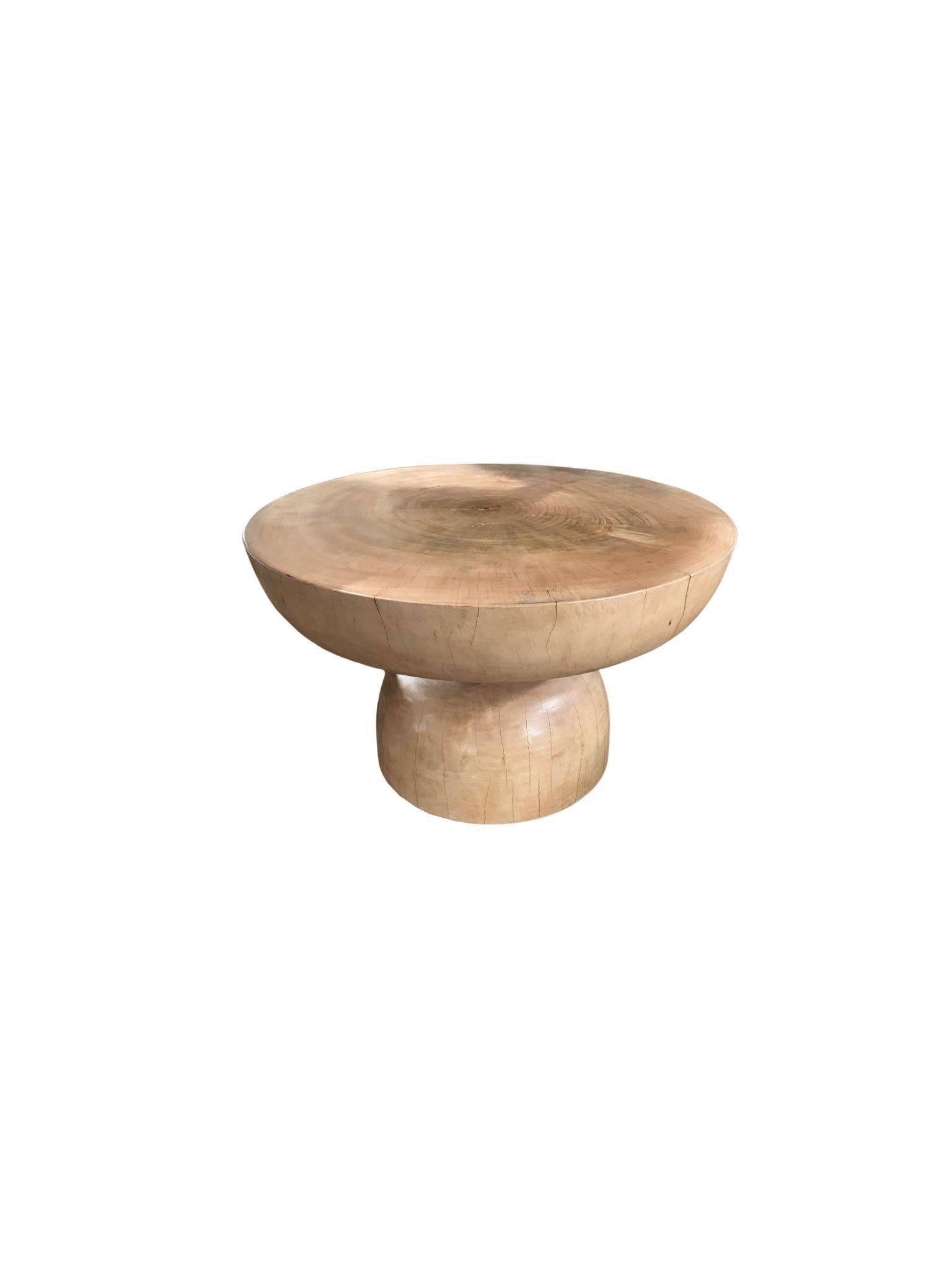 https://a.1stdibscdn.com/sculptural-round-table-mango-wood-modern-organic-for-sale-picture-5/f_58812/f_306822921664794119311/Untitled_design_24_2_master.jpg