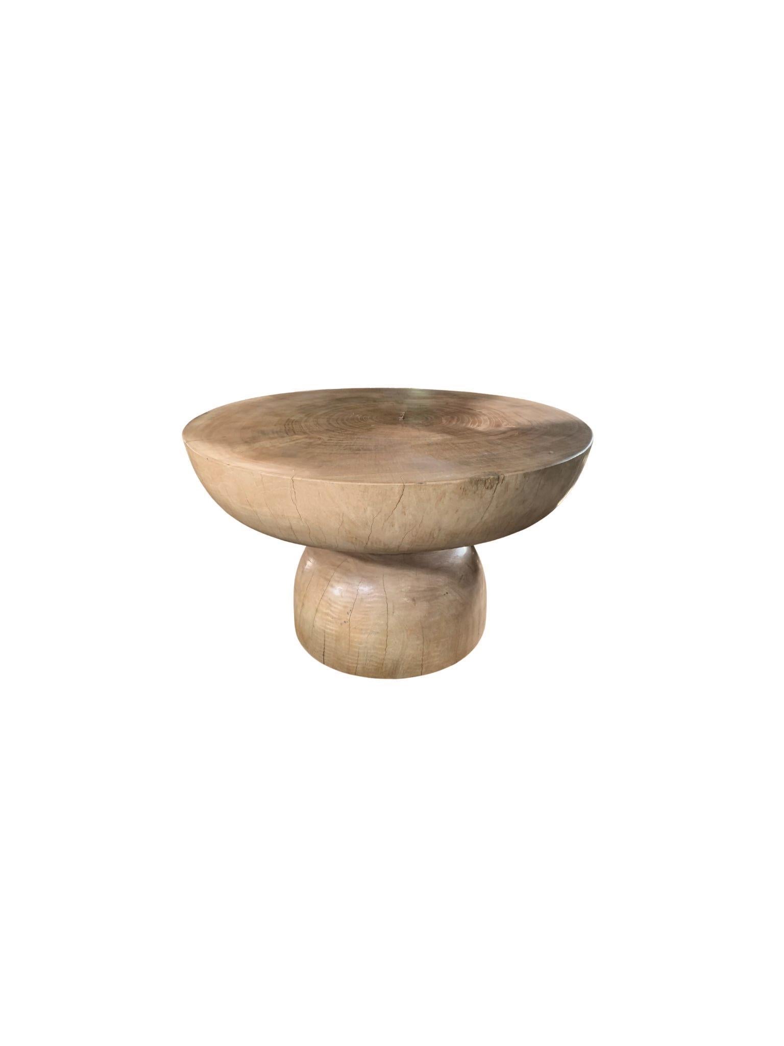 https://a.1stdibscdn.com/sculptural-round-table-mango-wood-modern-organic-for-sale-picture-3/f_58812/f_306822921664794119965/Untitled_design_25_2_master.jpg
