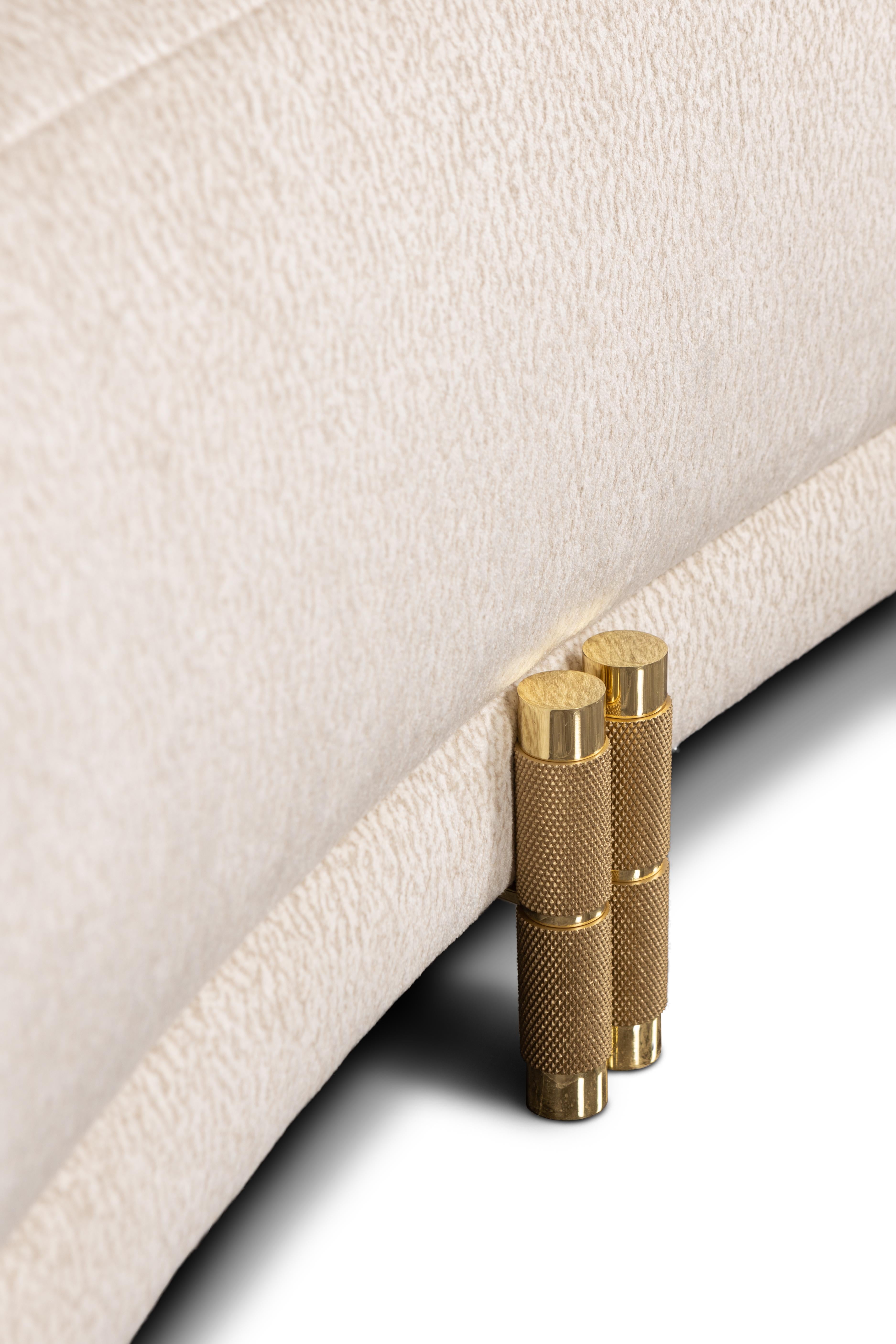 https://a.1stdibscdn.com/seduire-sofa-by-memoir-essence-for-sale-picture-3/f_12192/f_382891721707245812153/Upholstery_Seduire_Sofa_5_master.jpg