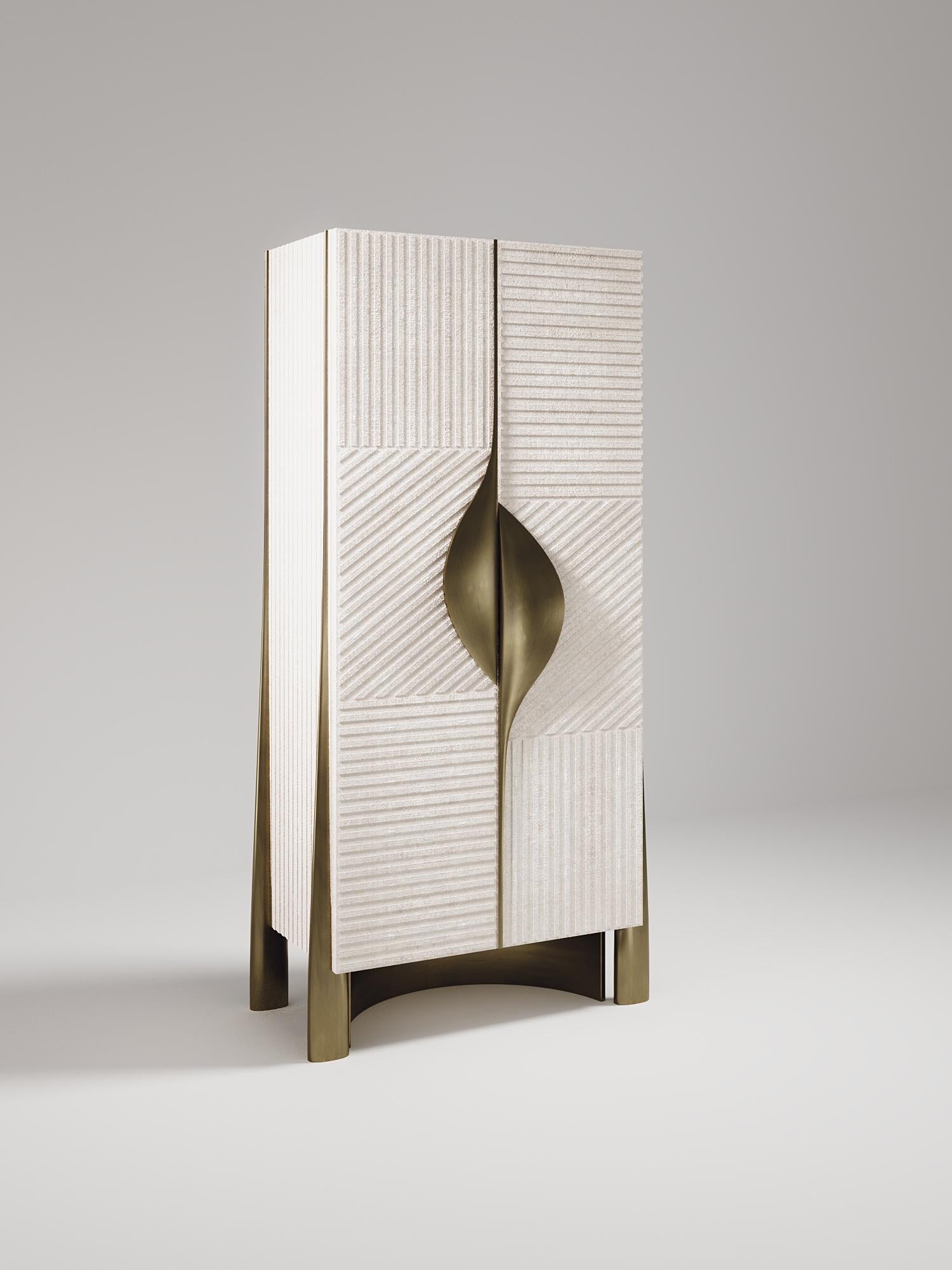 https://a.1stdibscdn.com/shagreen-vanity-cabinet-with-bronze-patina-brass-details-by-ry-augousti-for-sale-picture-4/f_45491/f_294305521656995785123/VANITY_D1_2A_master.jpg